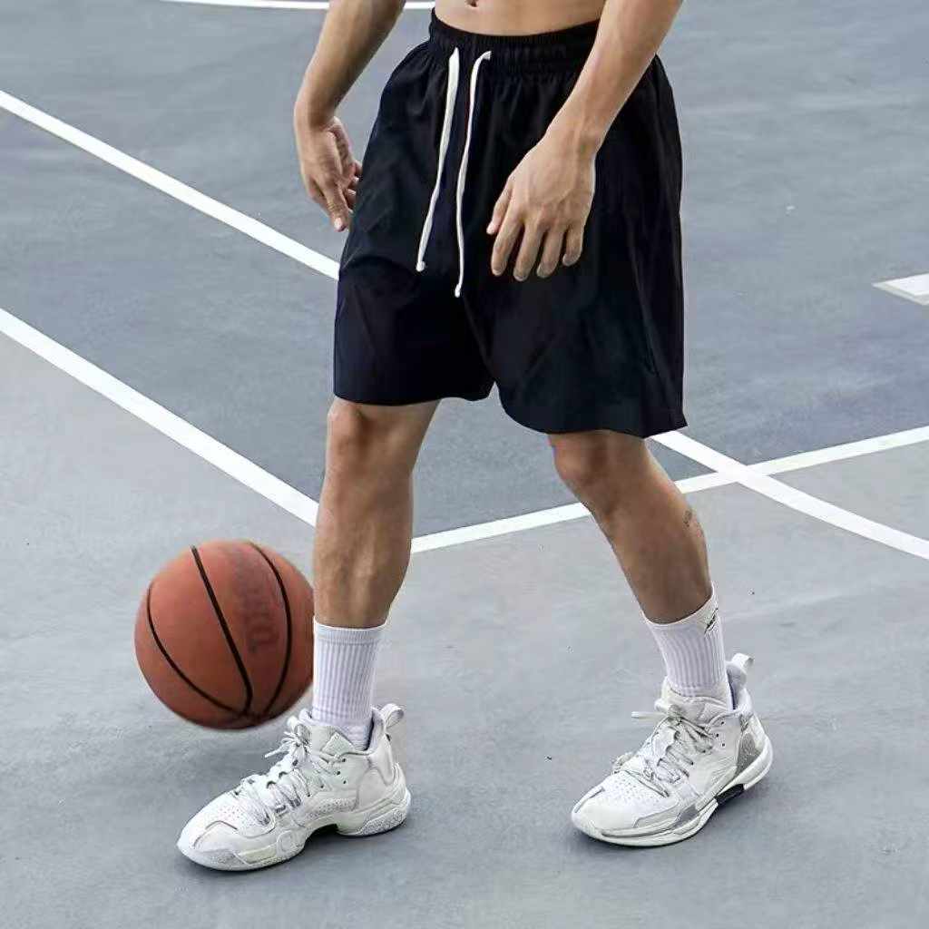 8930 Pieces Summer Trendy Brand Men's Casual Sports Shorts - Image 2