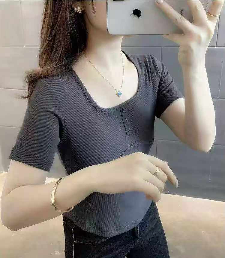 559 Pieces Minimal Fashion Fake Button Regular Shoulder Short Sleeve T-Shirts - Image 3