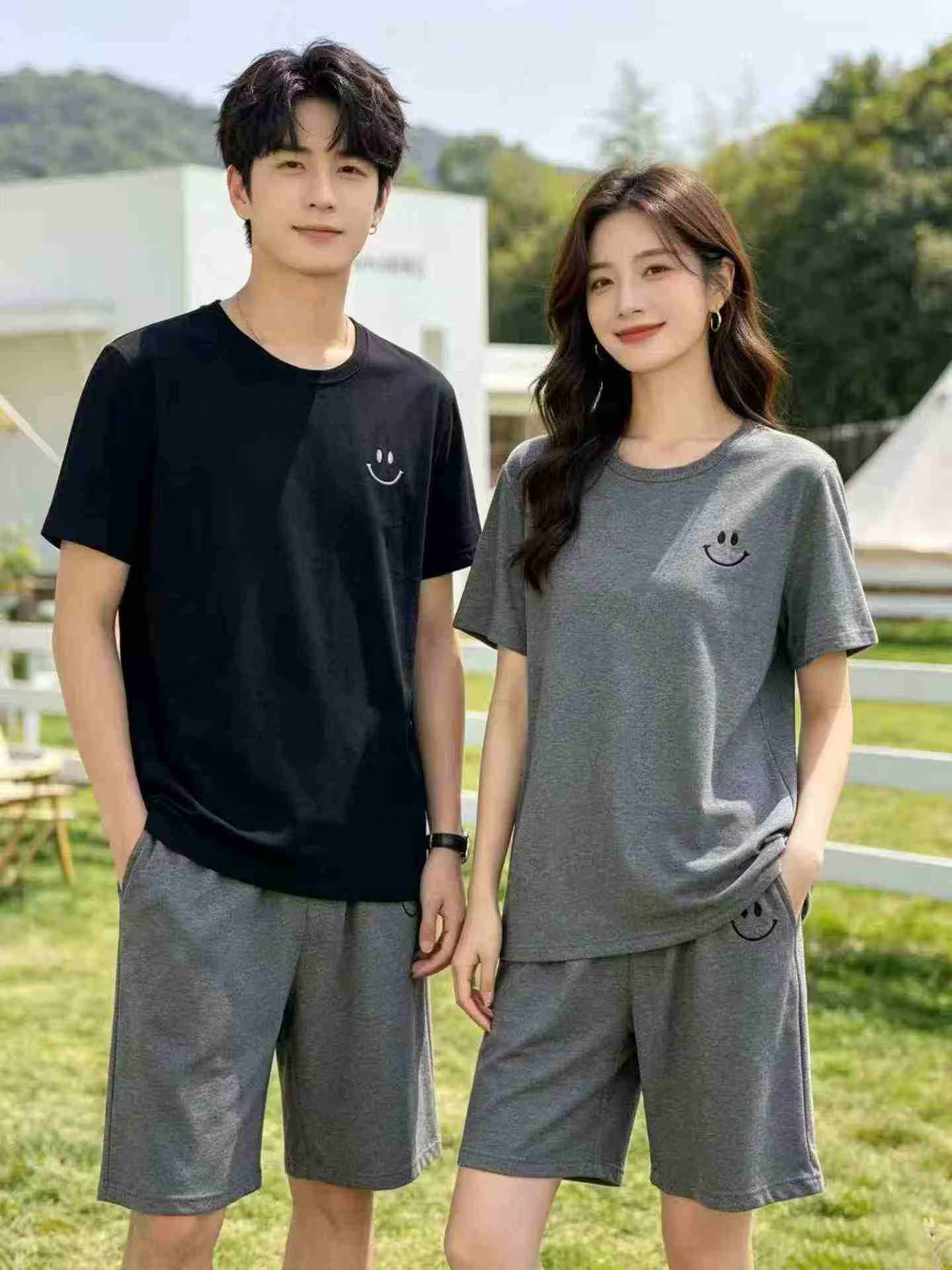 Unisex Summer Casual Short Sleeve Top And Shorts Two-piece Set, About 400 Sets - Image 2