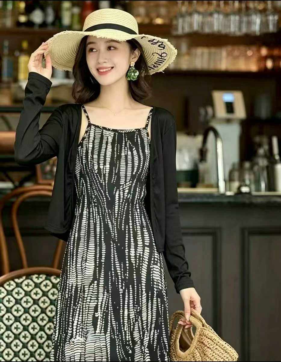 Summer High-end Cropped Sun Shawl + Camisole Dress 2-piece Set, 568 Sets - Image 6