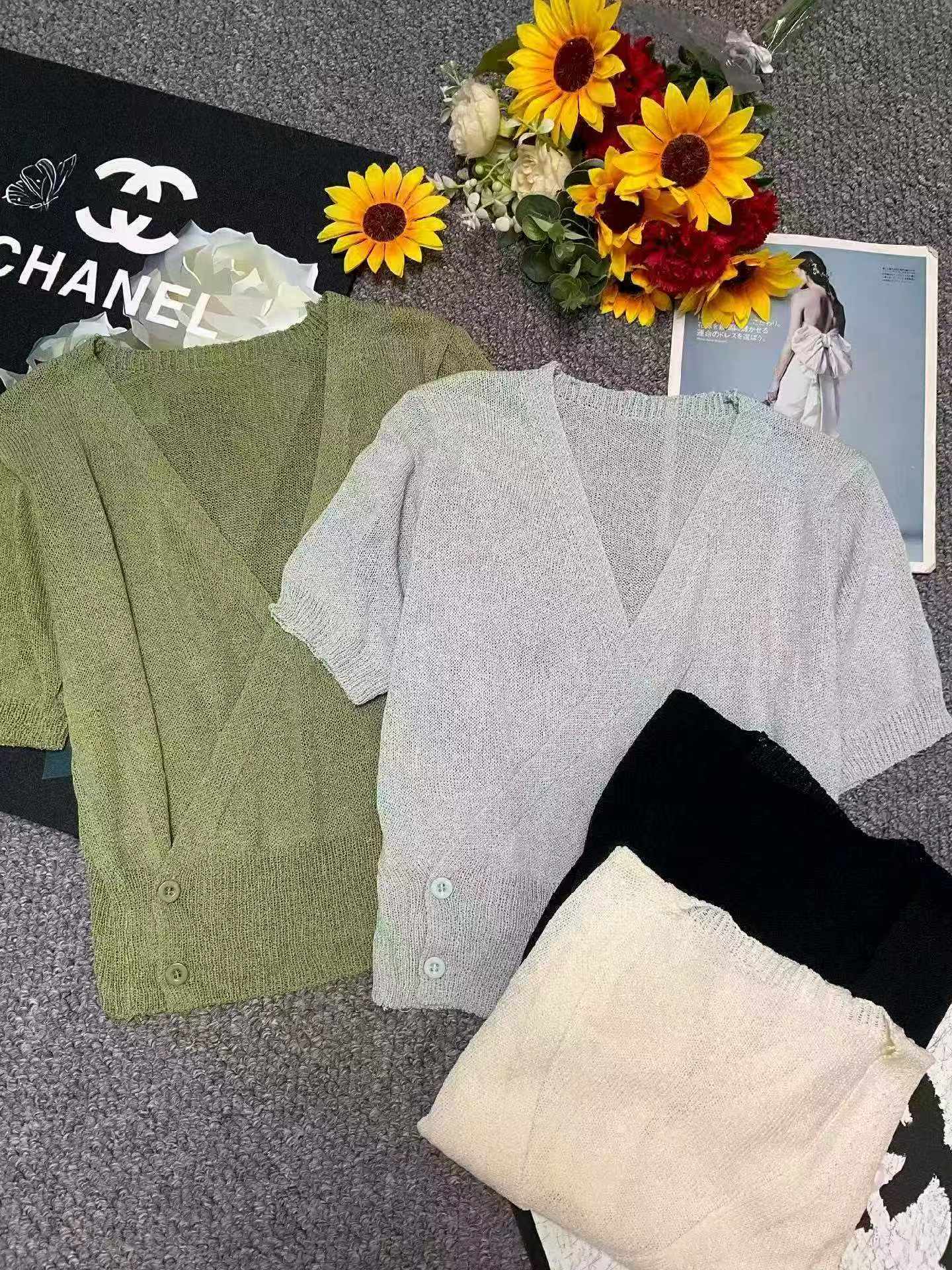 Summer French Design Waist Cinched Knit Short Sleeve T-shirt, 538 Pieces - Image 2