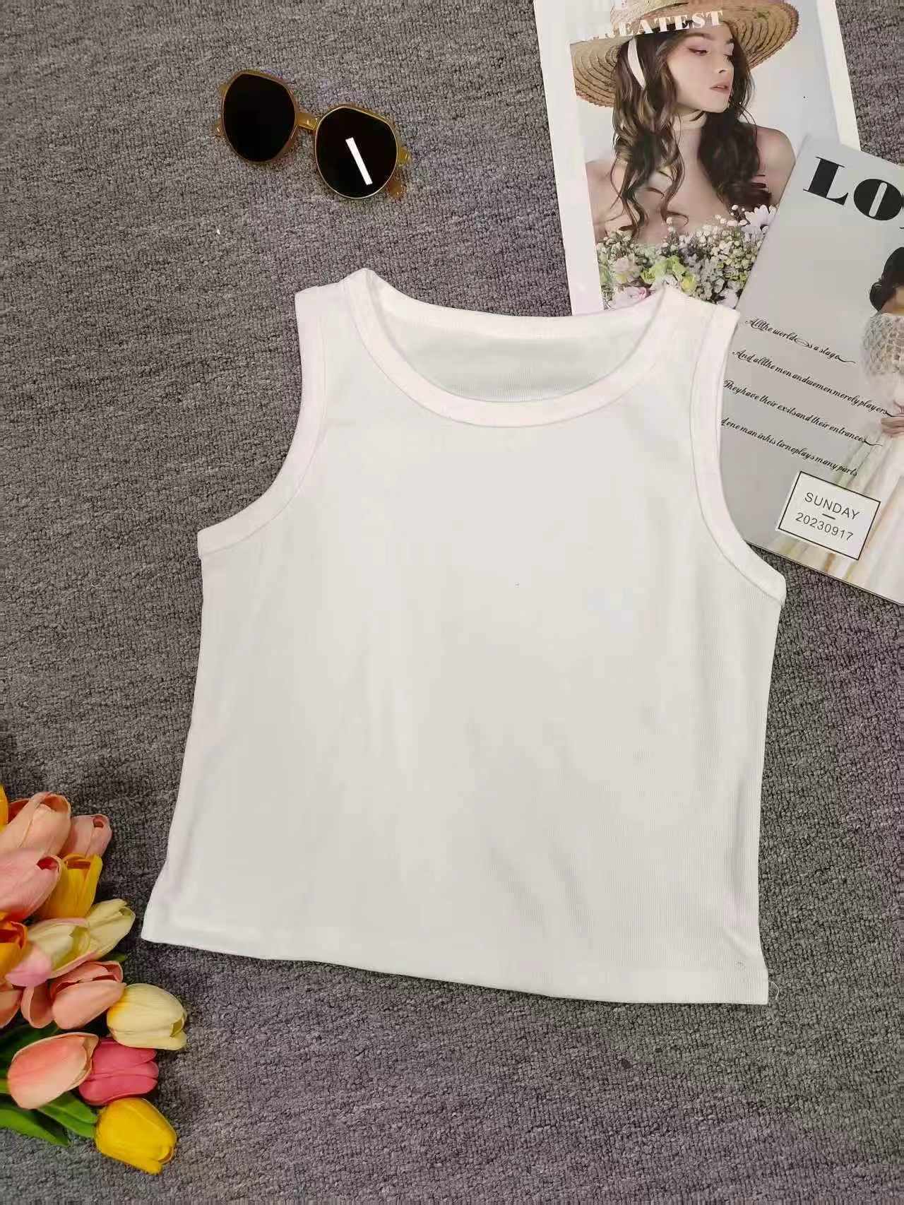 2000 Pieces Women's Tank Tops - Image 2