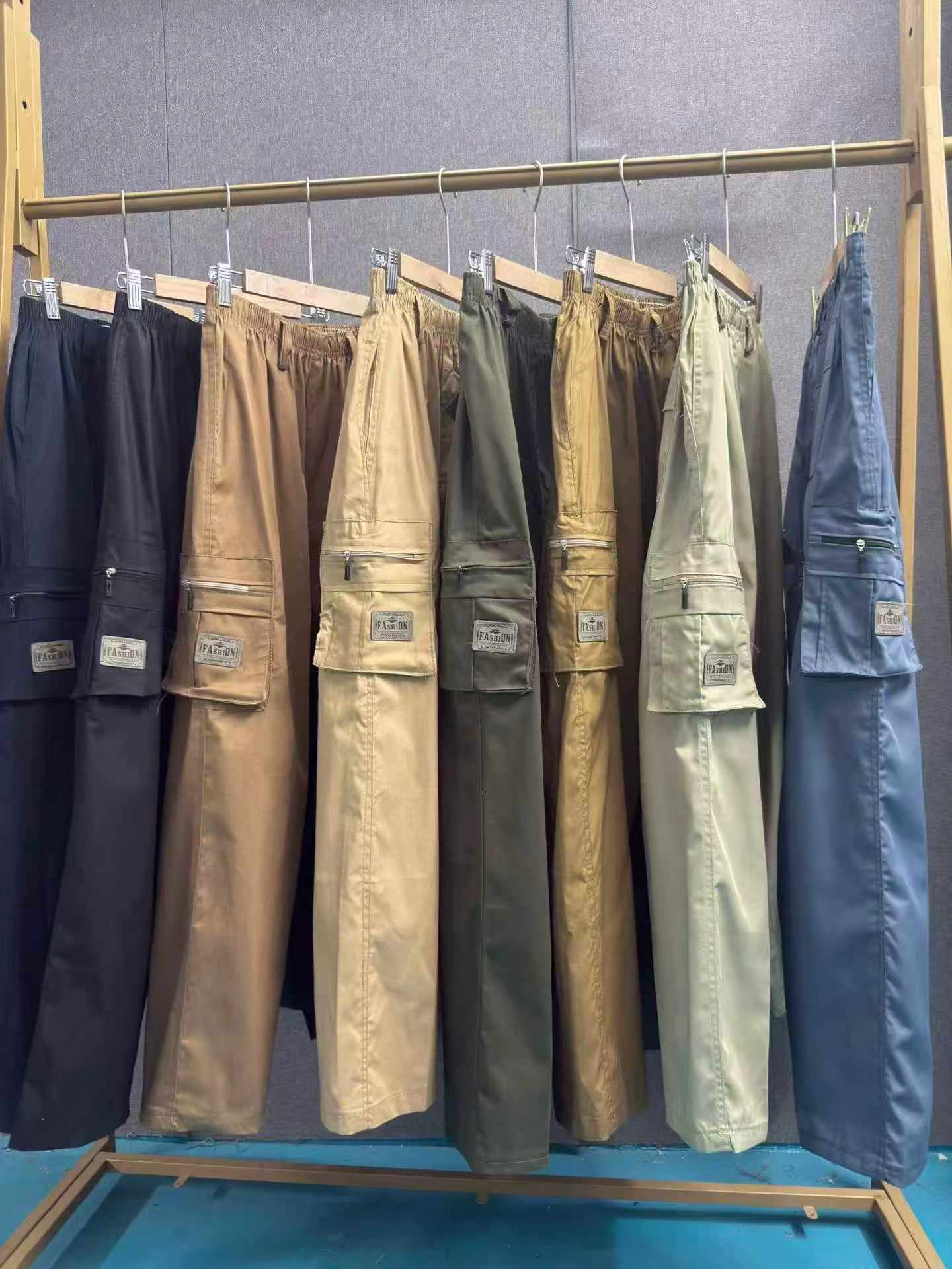 Men's Autumn Winter Multi-pocket Loose Cargo Pants, About 9990 Pieces - Image 2