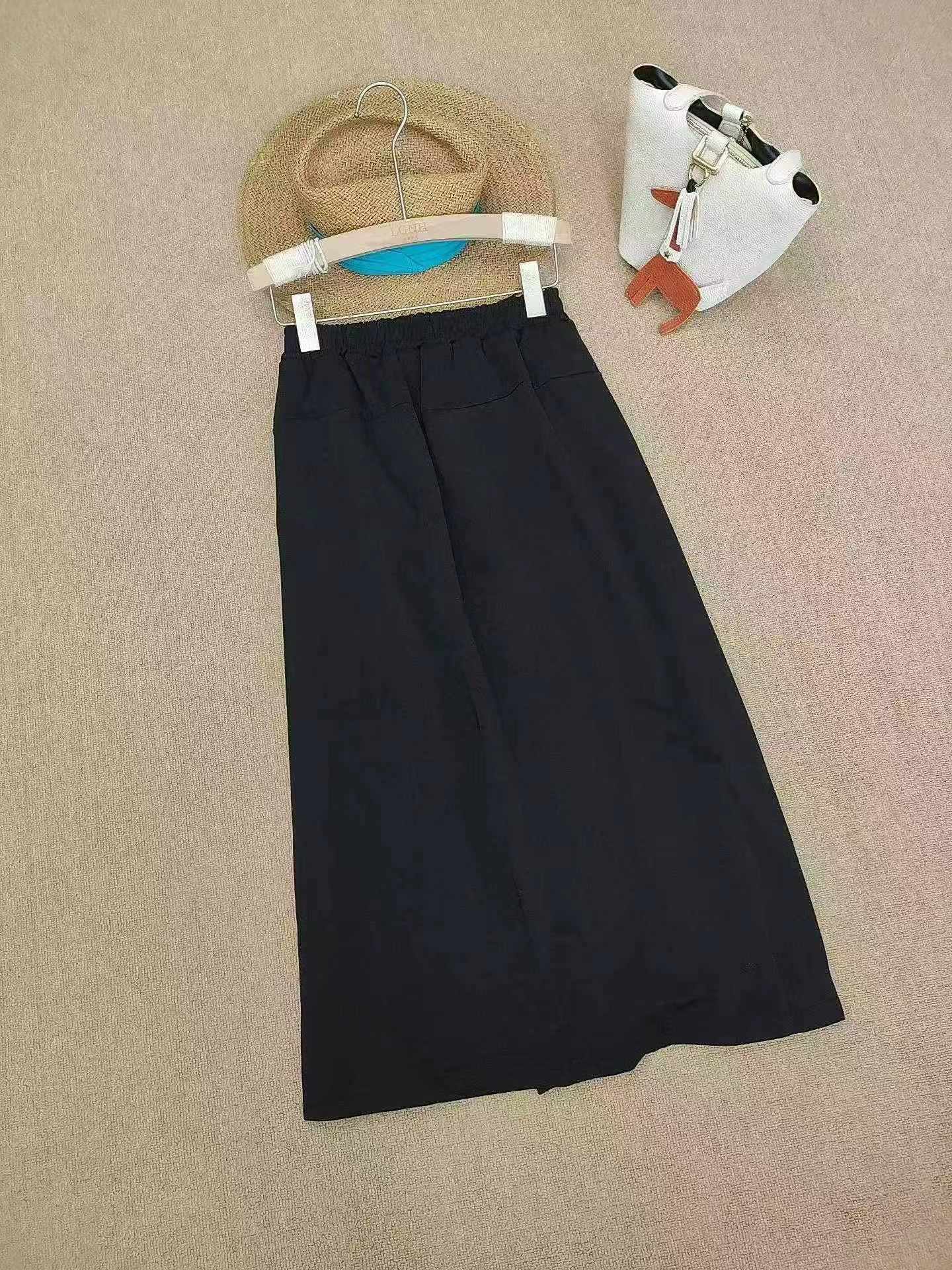 150 Pieces Lazy Style Draped Casual Culottes Two Colors - Image 3