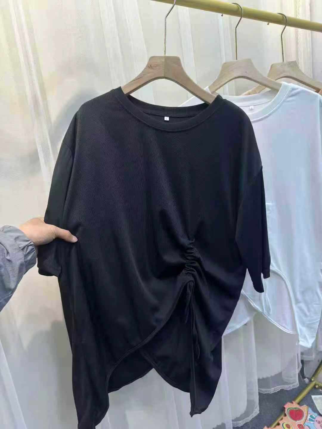 Camiseta de protección solar para mujer, con abertura irregular, longitud media, manga media y cordón ajustable, aproximadamente 500 piezas - Image 4