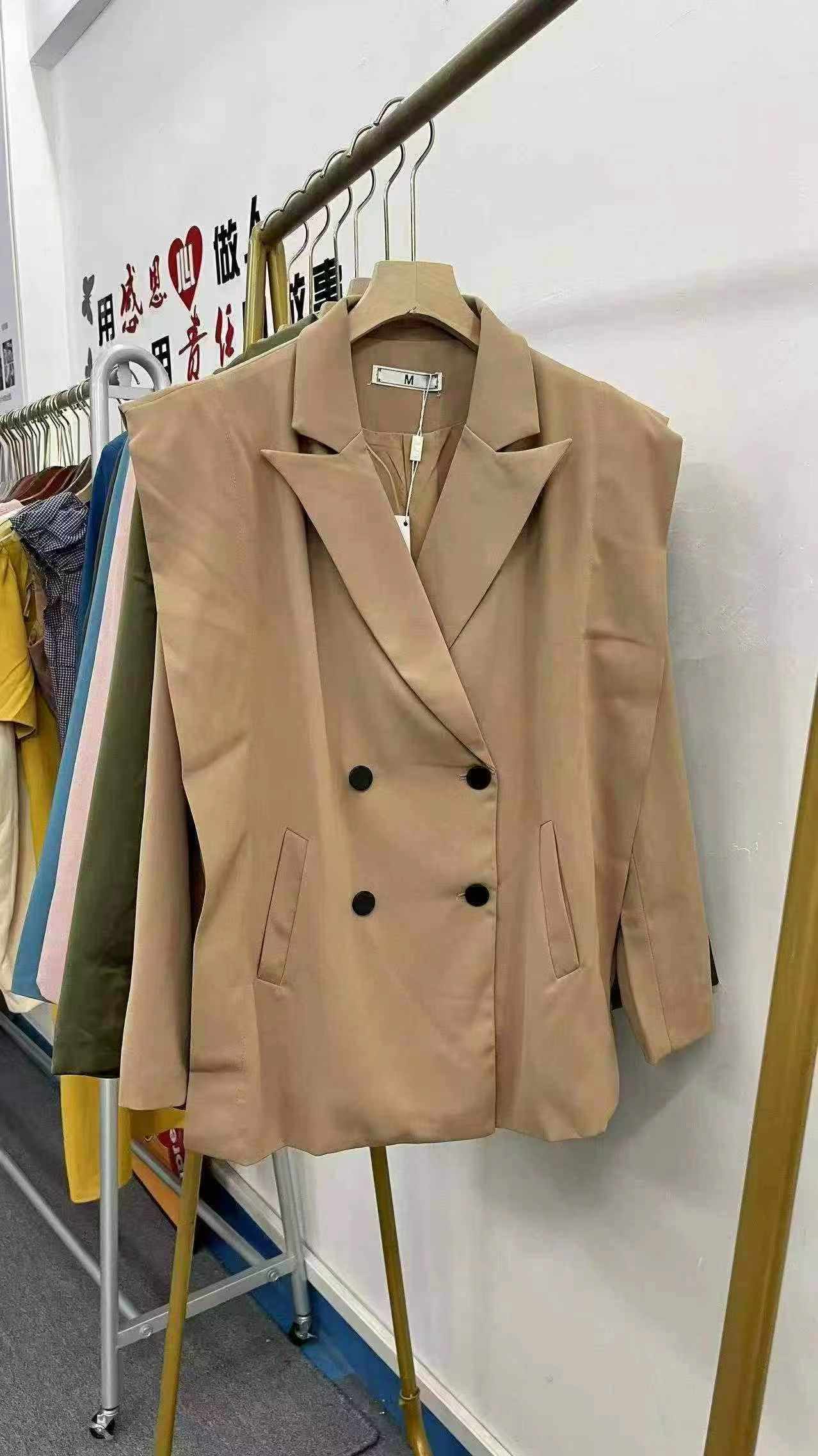210 Pieces Recycled Casual Blazer Jackets - Image 3