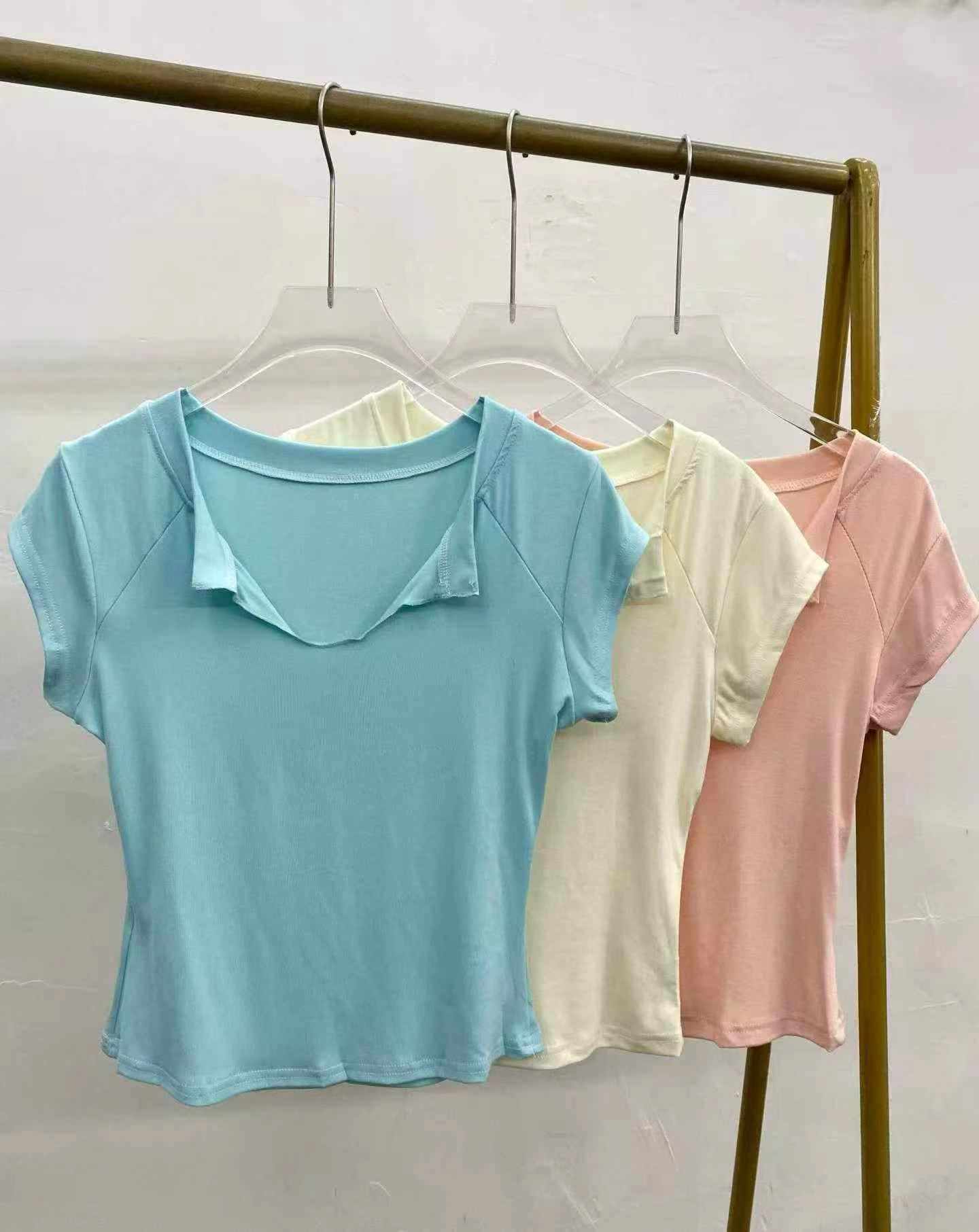 194 piezas de camisetas de viscosa de cuello en V y manga corta - Image 3