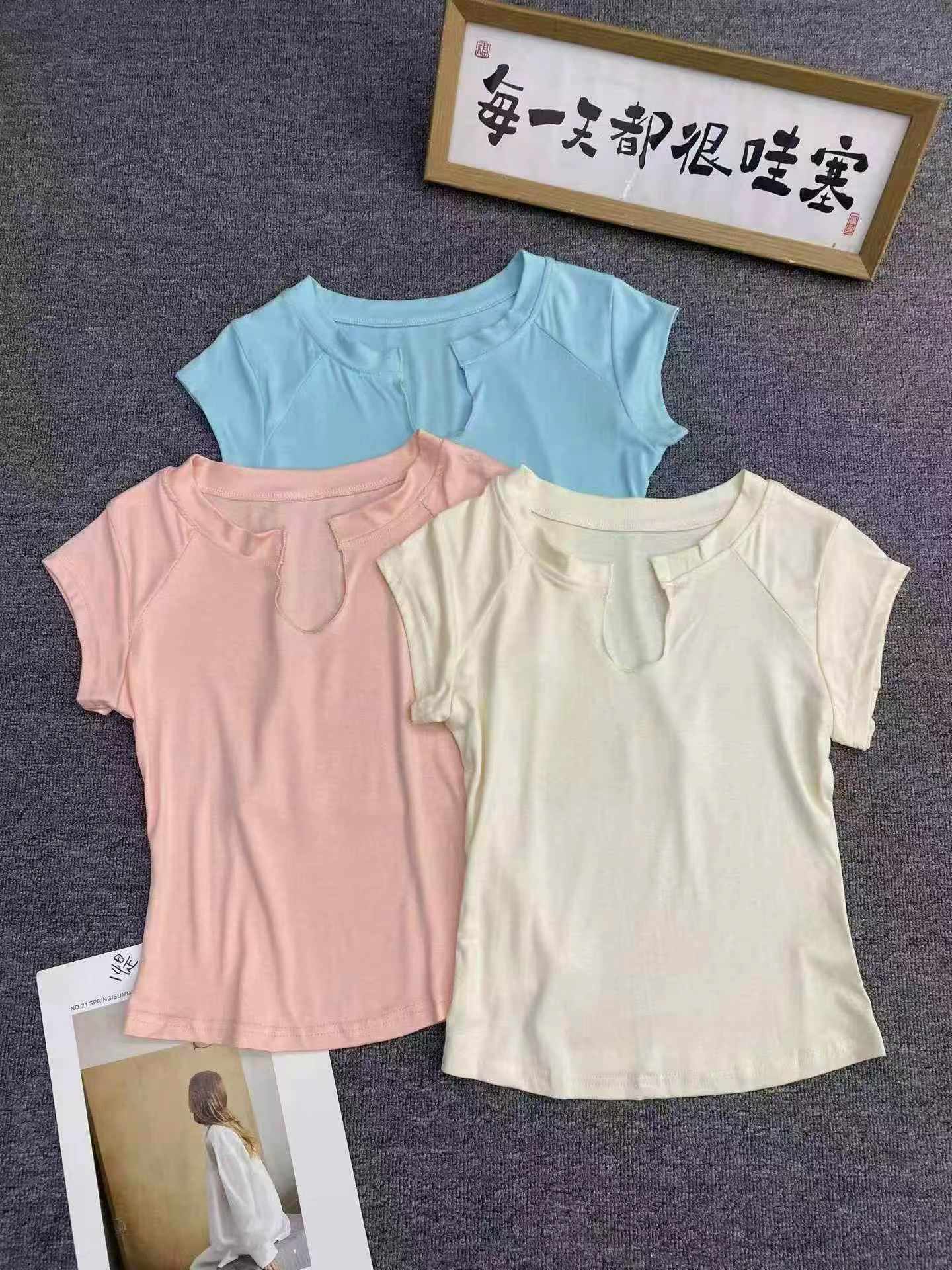 194 piezas de camisetas de viscosa de cuello en V y manga corta - Image 4