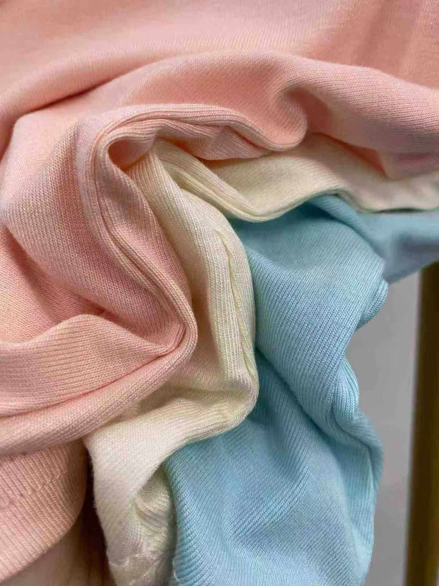 194 piezas de camisetas de viscosa de cuello en V y manga corta - Image 7