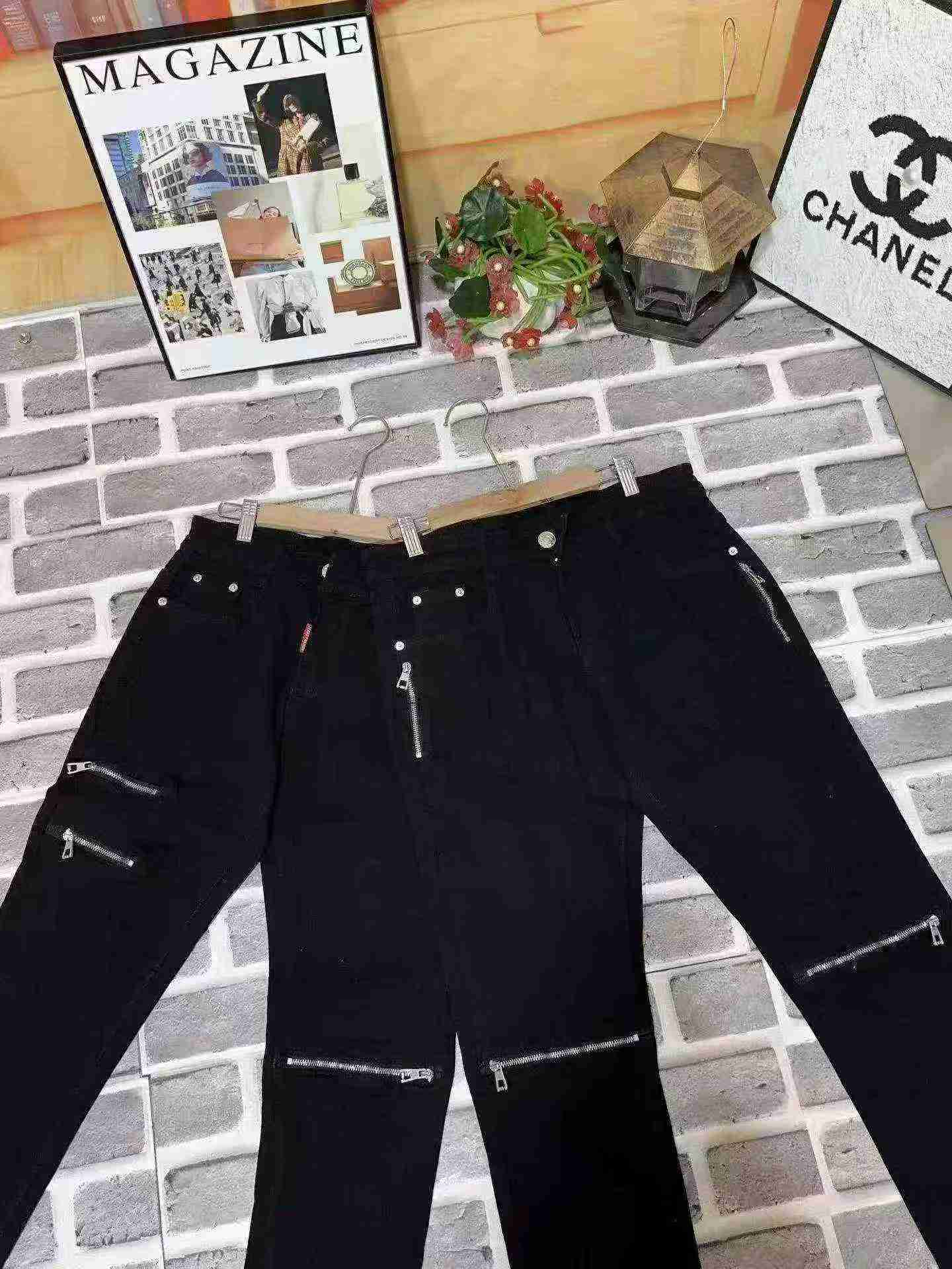Trendy Brand Men's Skinny Stretch Jeans, About 1050 Pieces - Image 7