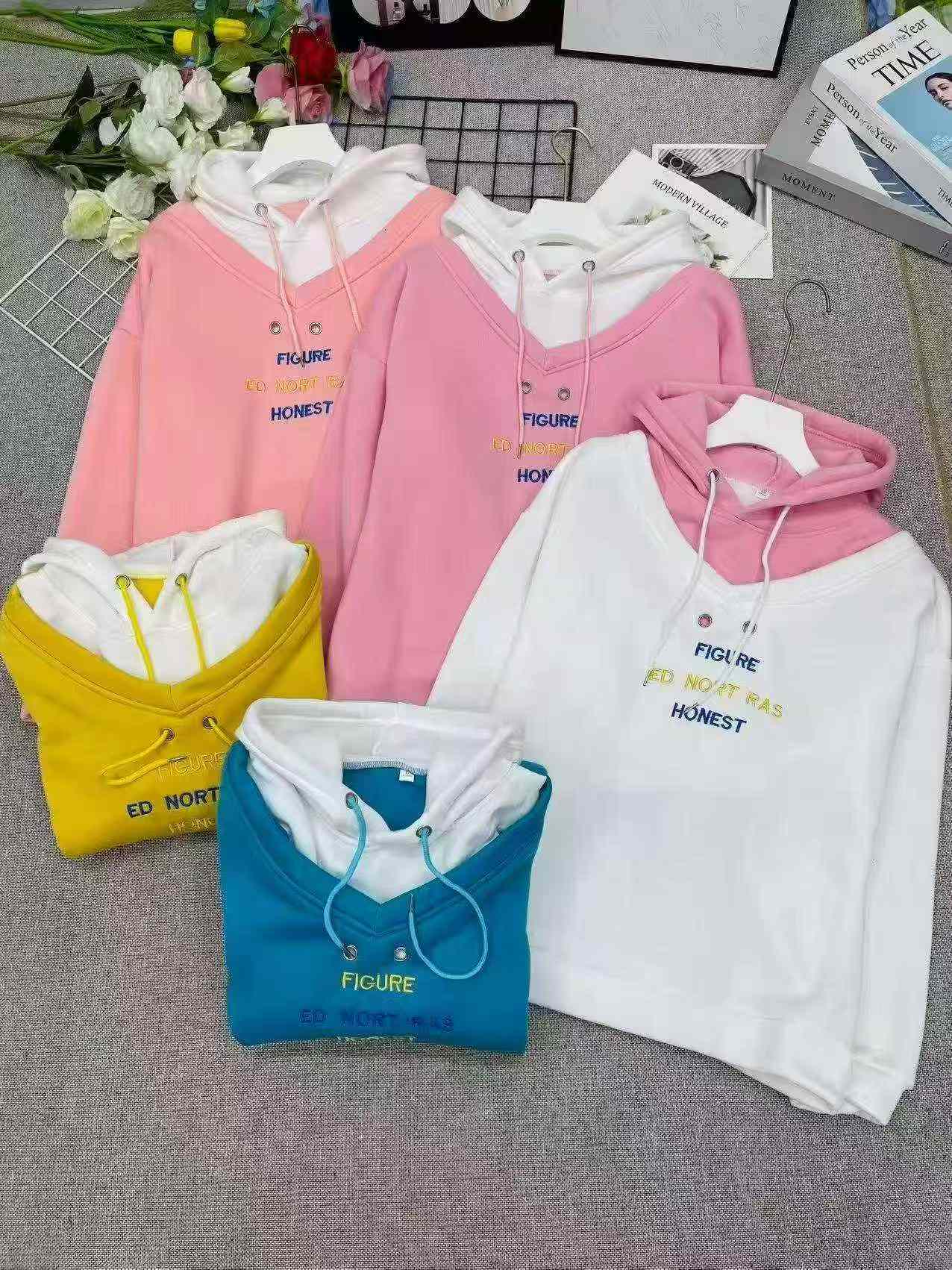 Bluzy z kapturem z grubą podszewką polarową, wyprzedaż 670 sztuk - Image 4