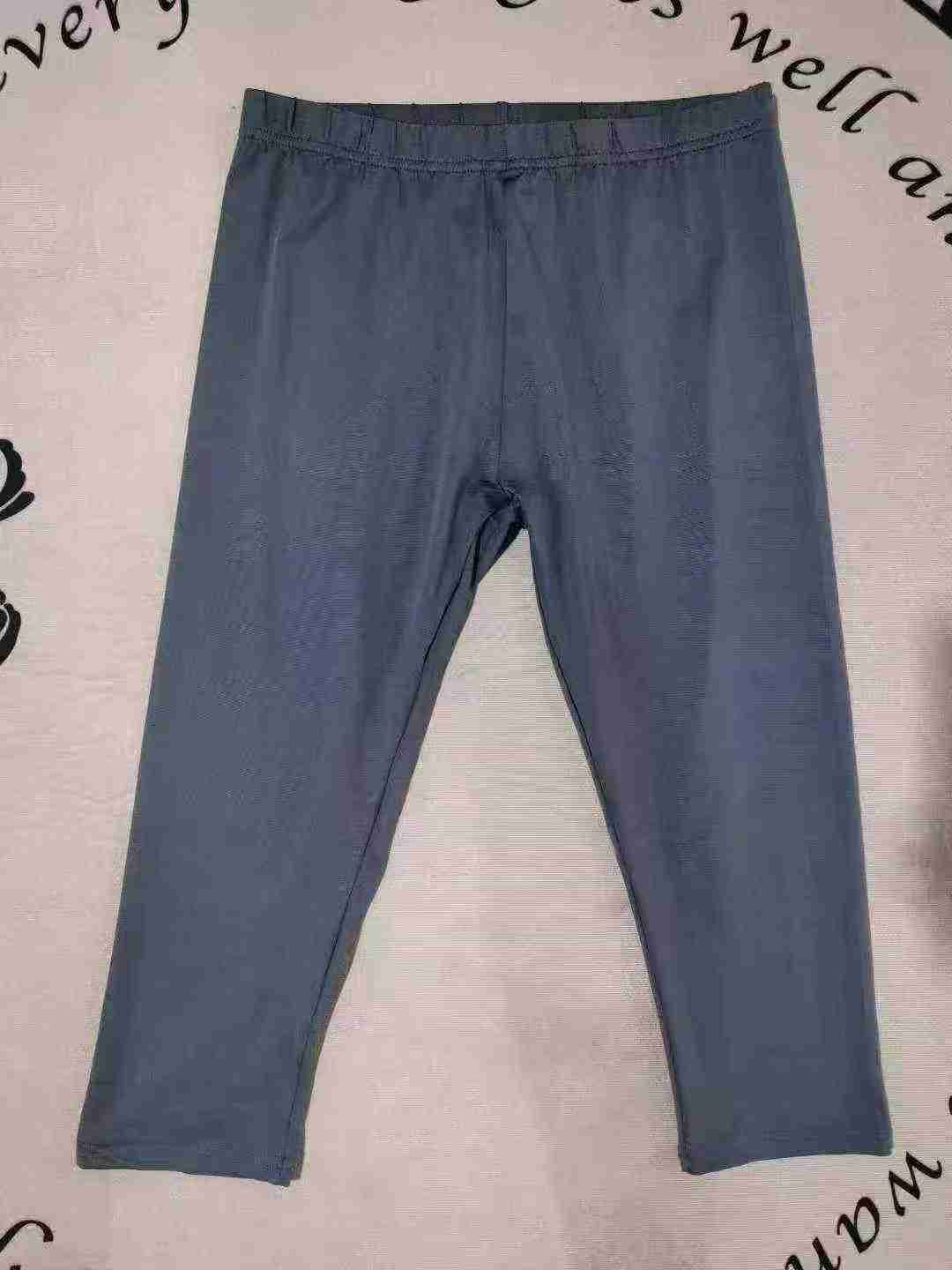 430 Pcs Foreign Trade Women's High Stretch Sports Cropped Pants - Image 3