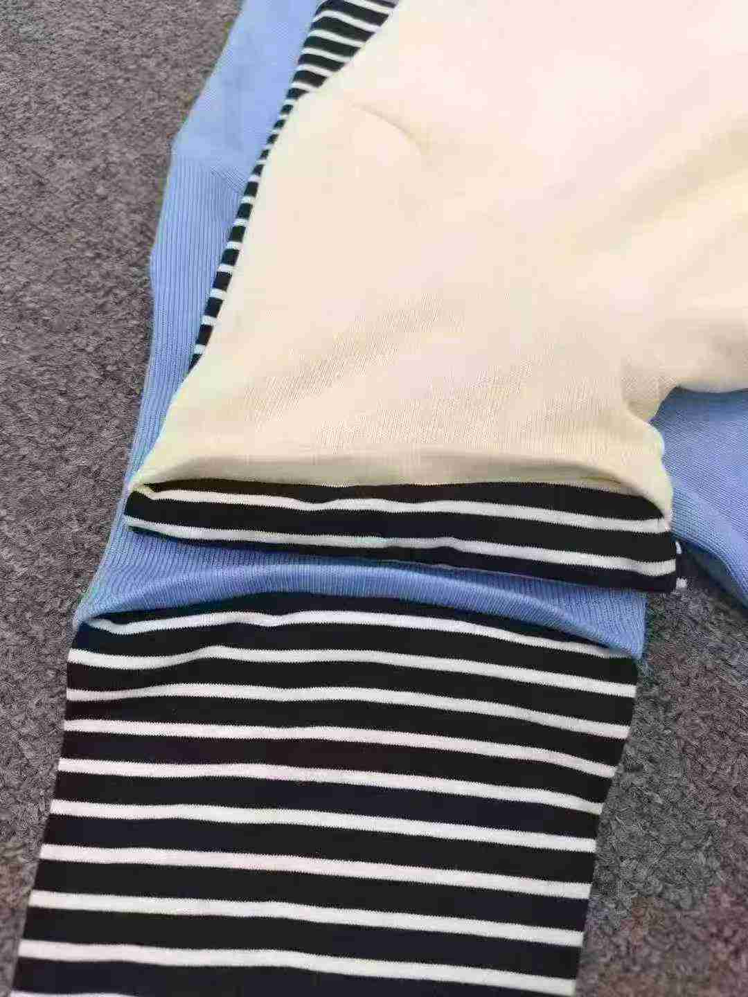 Tops de punto de marca para niños mayores con efecto de dos piezas, aproximadamente 1600 piezas - Image 7