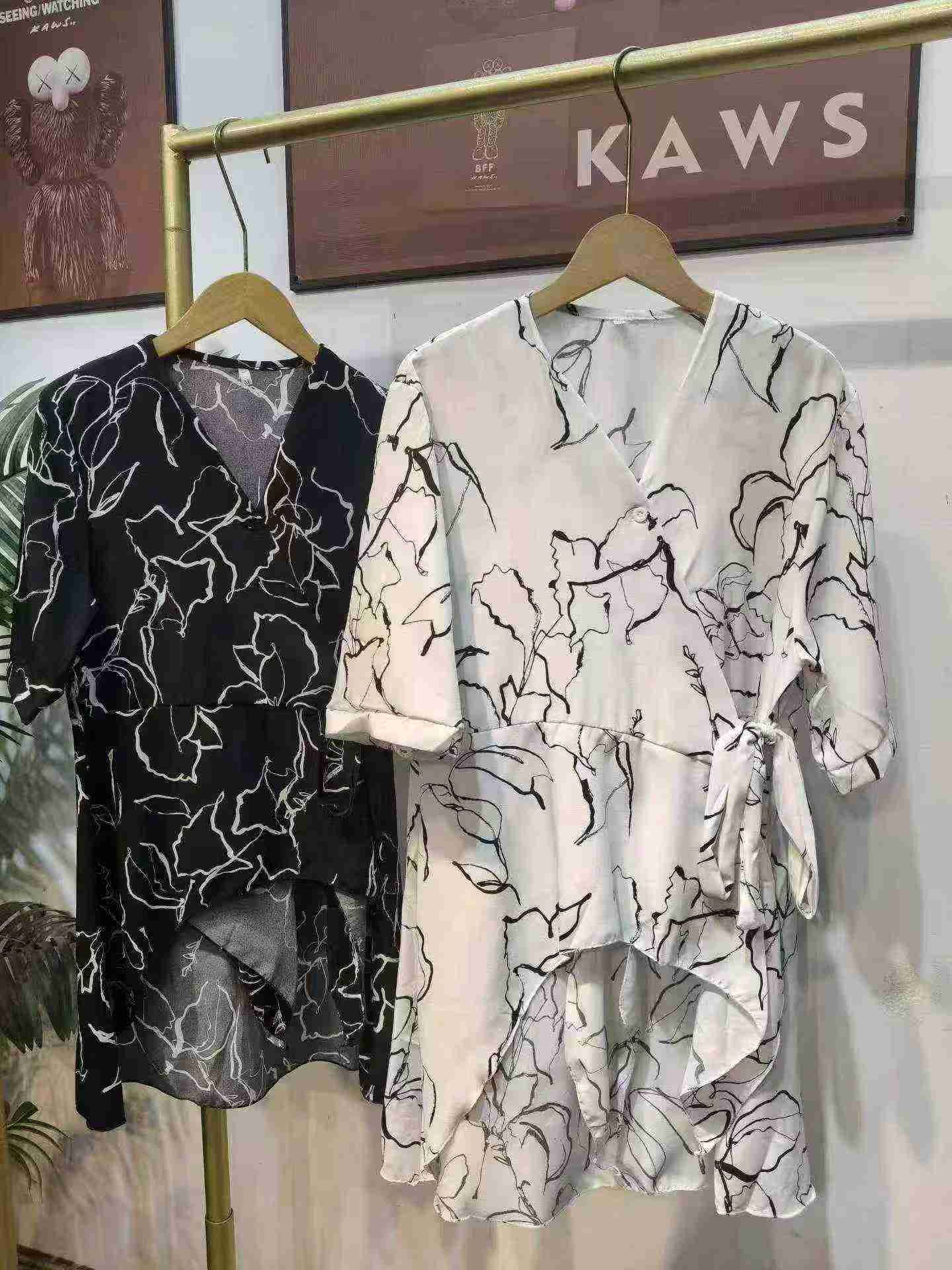 301 Pcs Summer Women's V-neck Tie Chiffon Blouse - Image 3
