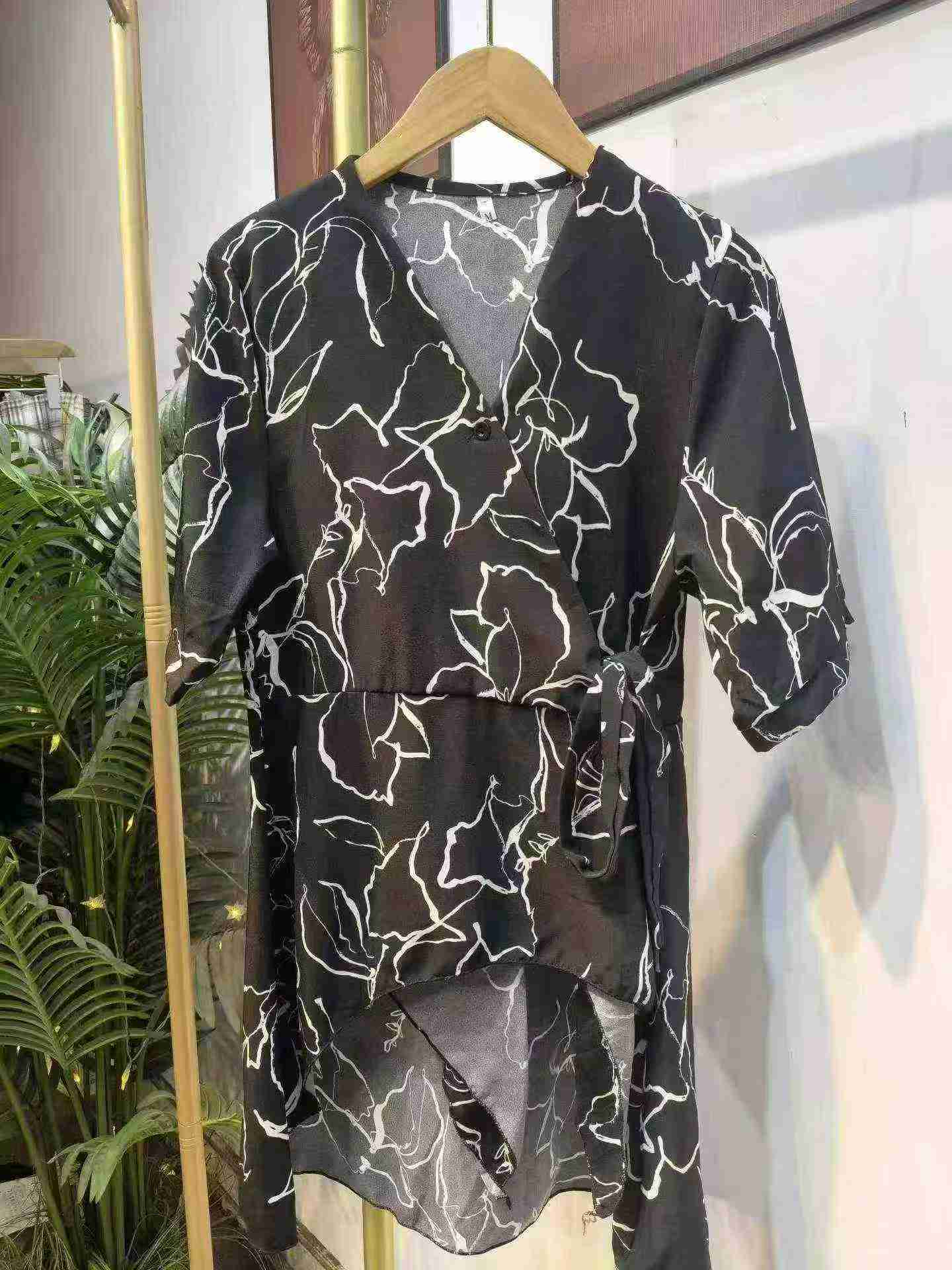 301 Pcs Summer Women's V-neck Tie Chiffon Blouse - Image 4