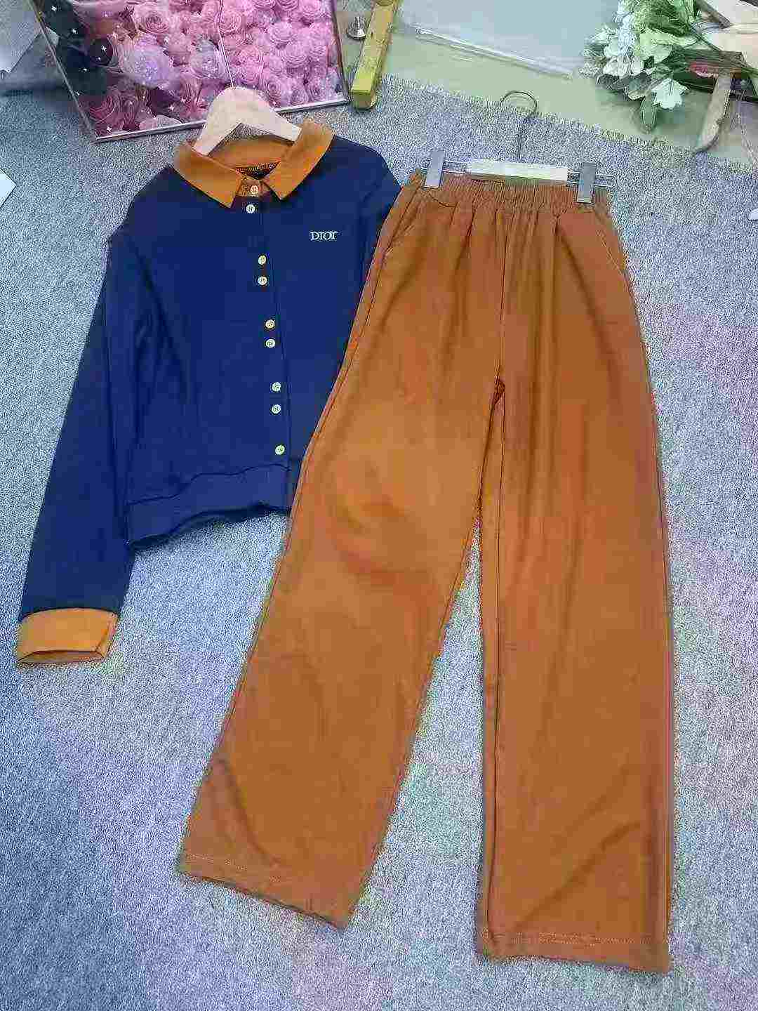 2026 New Colorblock Lapel Polo Top & Pants Two-piece Set, About 510 Sets - Image 4