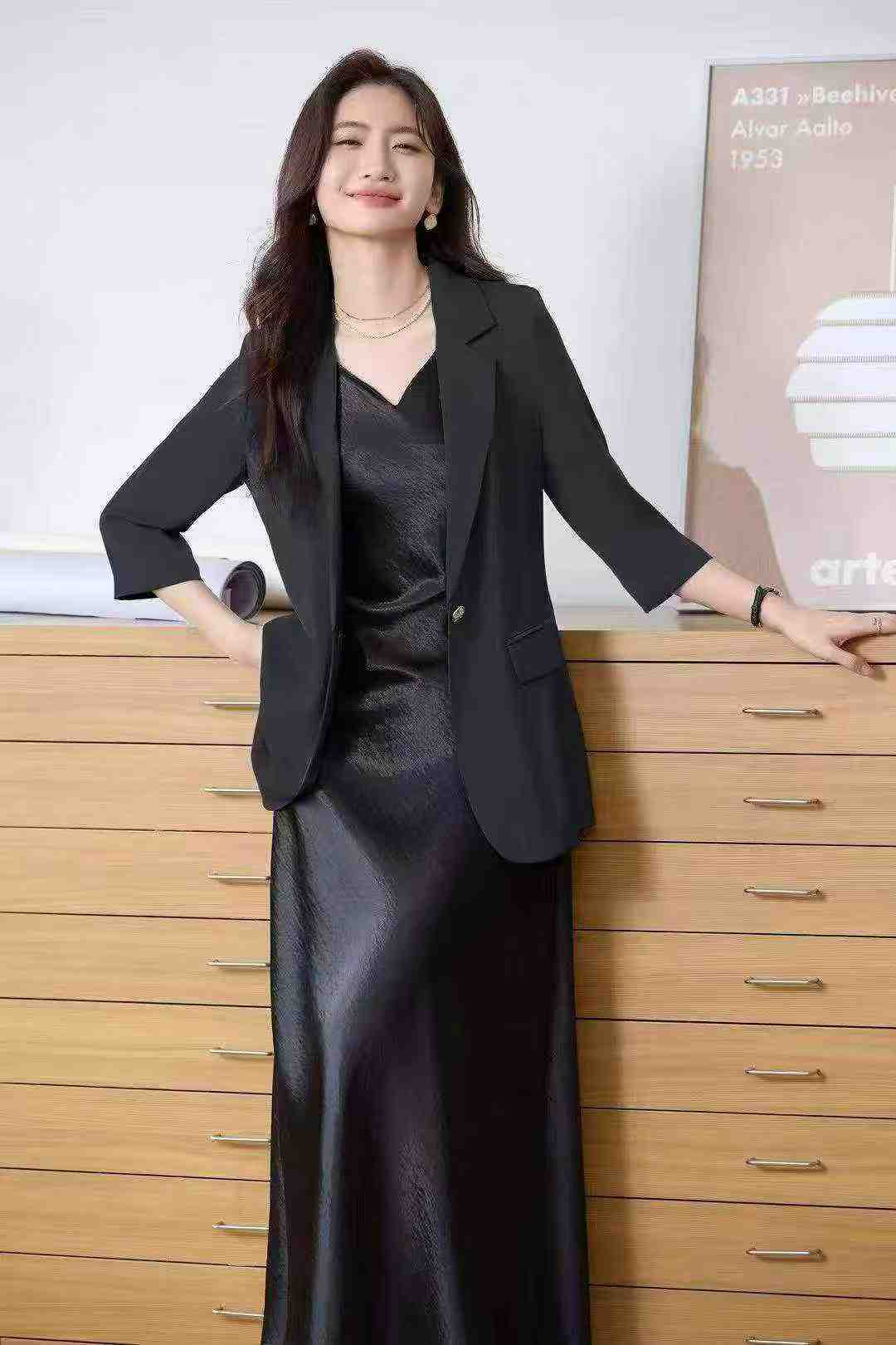 High Quality Women's Mid-sleeve Acetate Blazer, 4 Colors, S-4XL, 630 Pcs, Independent Packaging - Image 8