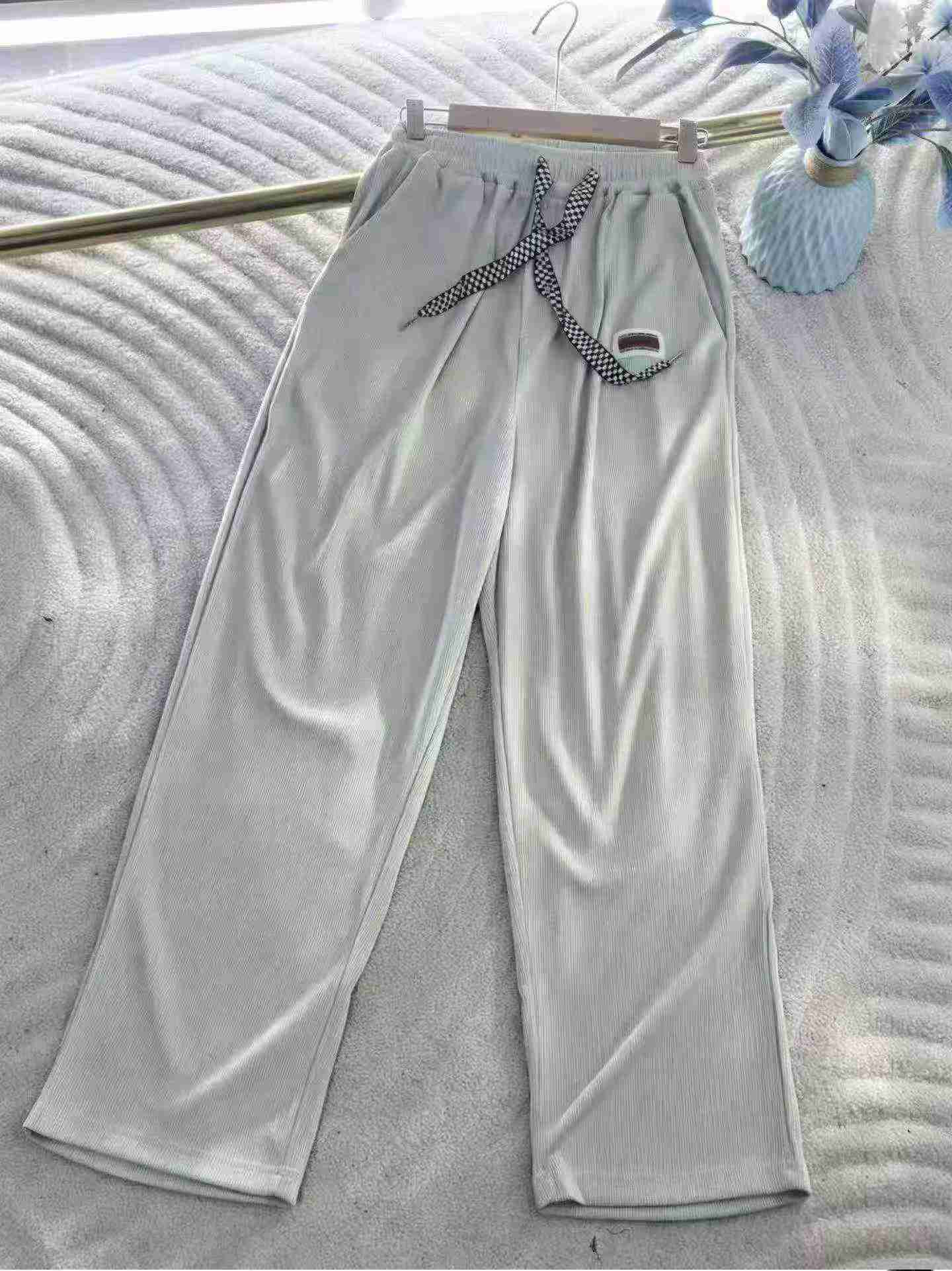 Clearance Wholesale Women's Ice Silk Pants 905pcs - Image 7