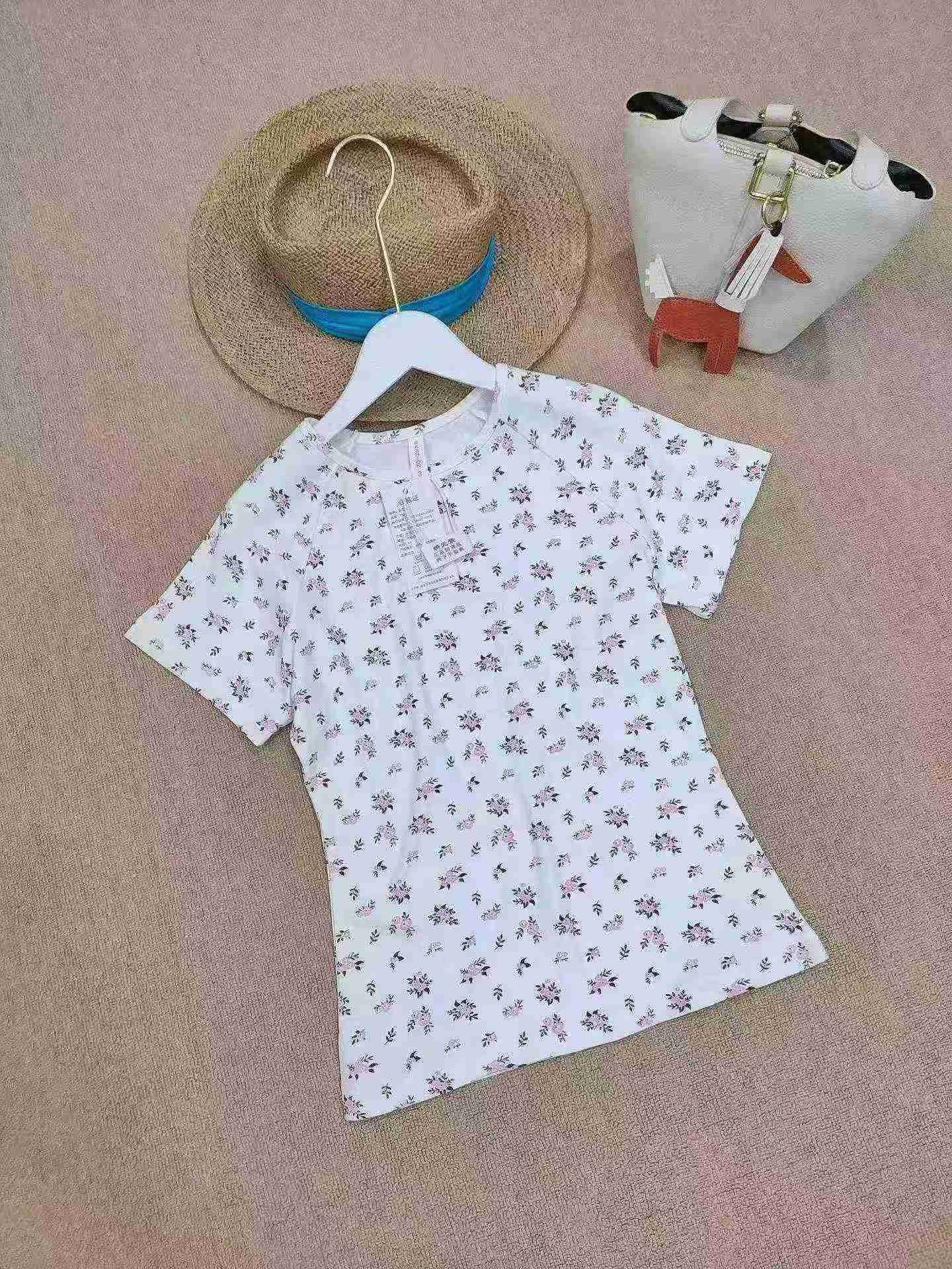 1262 Peças de Camisetas de Algodão de Alta Elasticidade, Modelagem Slim Fit com Estampa Floral Doce - Image 5
