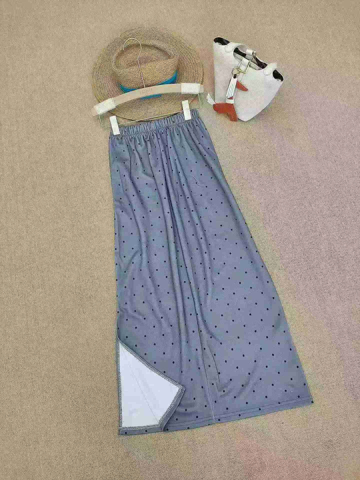 French Retro Polka Dot & Khaki Elastic Waist Skirts 2 Styles Total 225 Pieces - Image 5