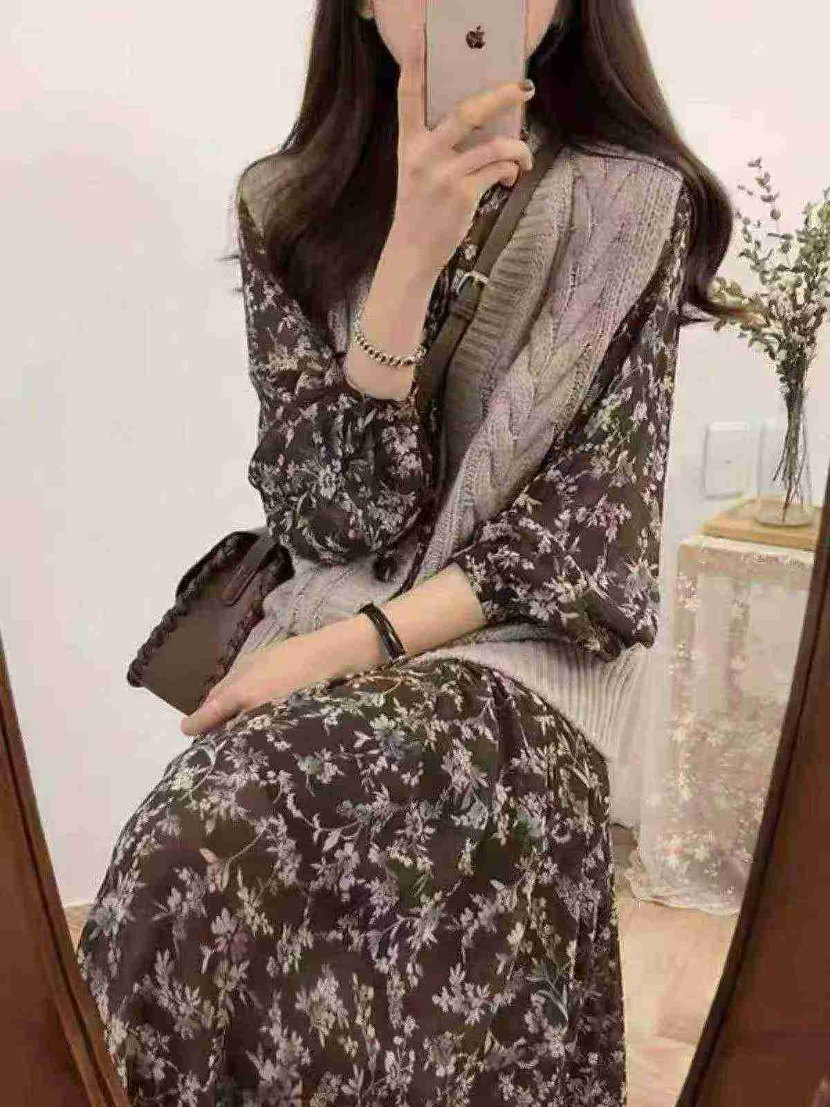 73 Pcs Women's Dress Knit Cardigan Vest Two-piece Sets - Image 5