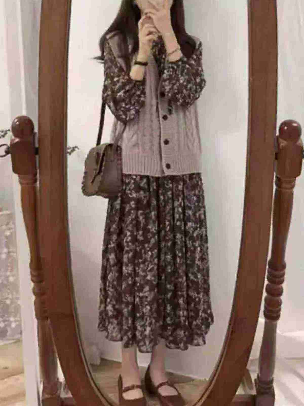 73 Pcs Women's Dress Knit Cardigan Vest Two-piece Sets - Image 6