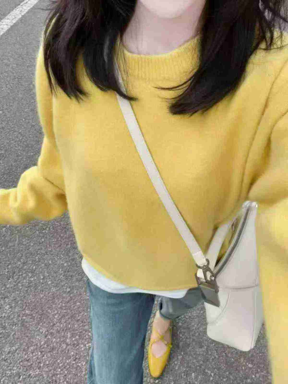 118 Pcs Korean Style Loose Asymmetric Knit Sweaters - Image 5