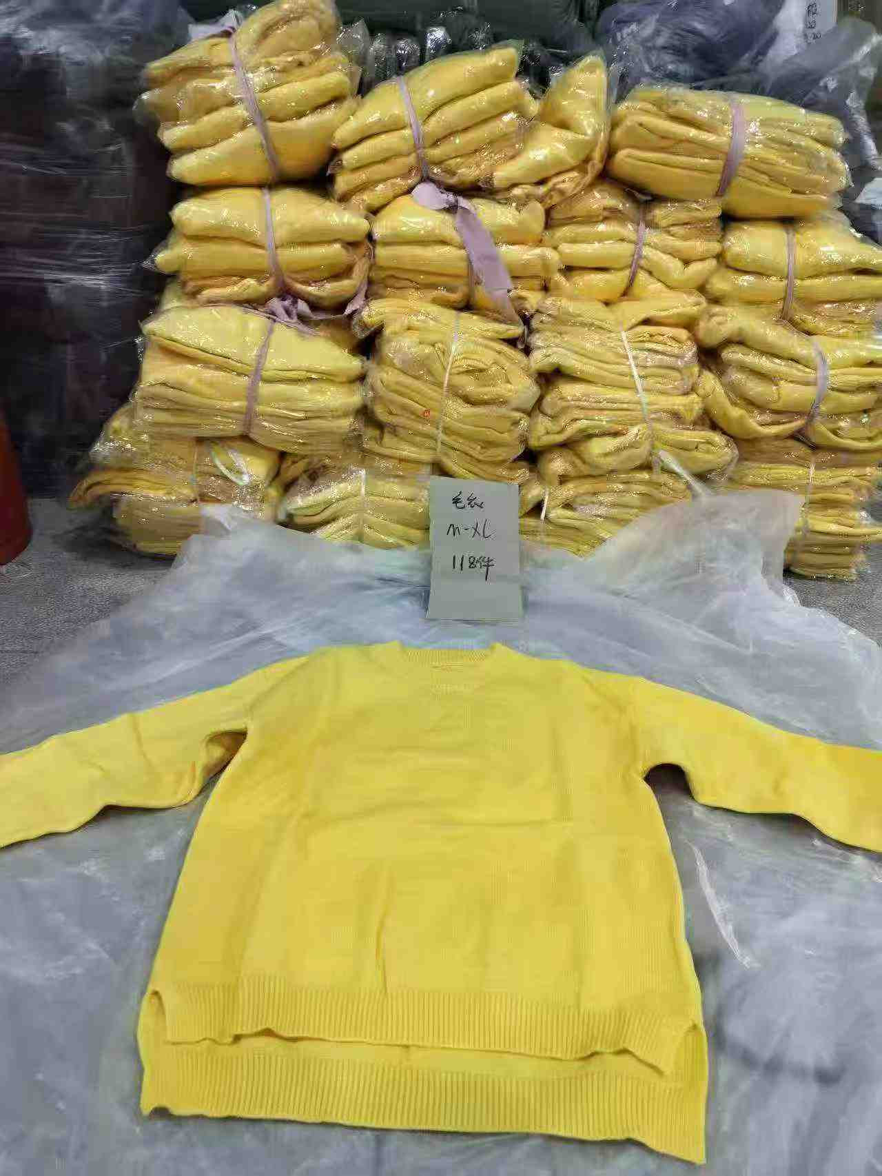 118 Pcs Korean Style Loose Asymmetric Knit Sweaters - Image 9