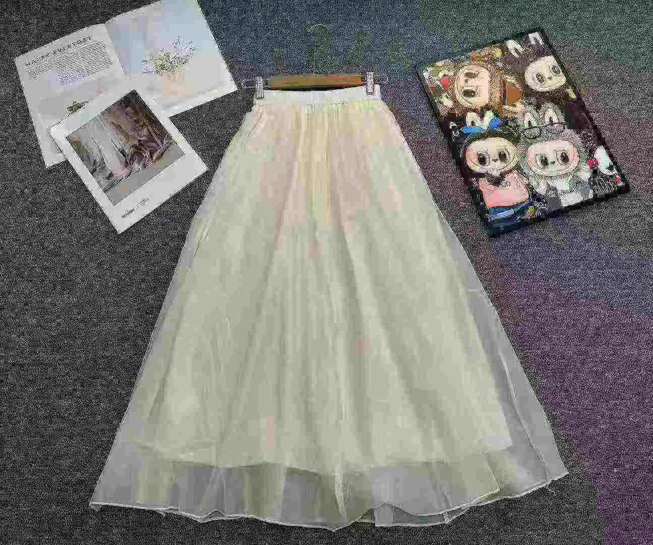 About 130 Pcs High Quality Summer White Mesh A-line Skirts For Petite Women - Image 5