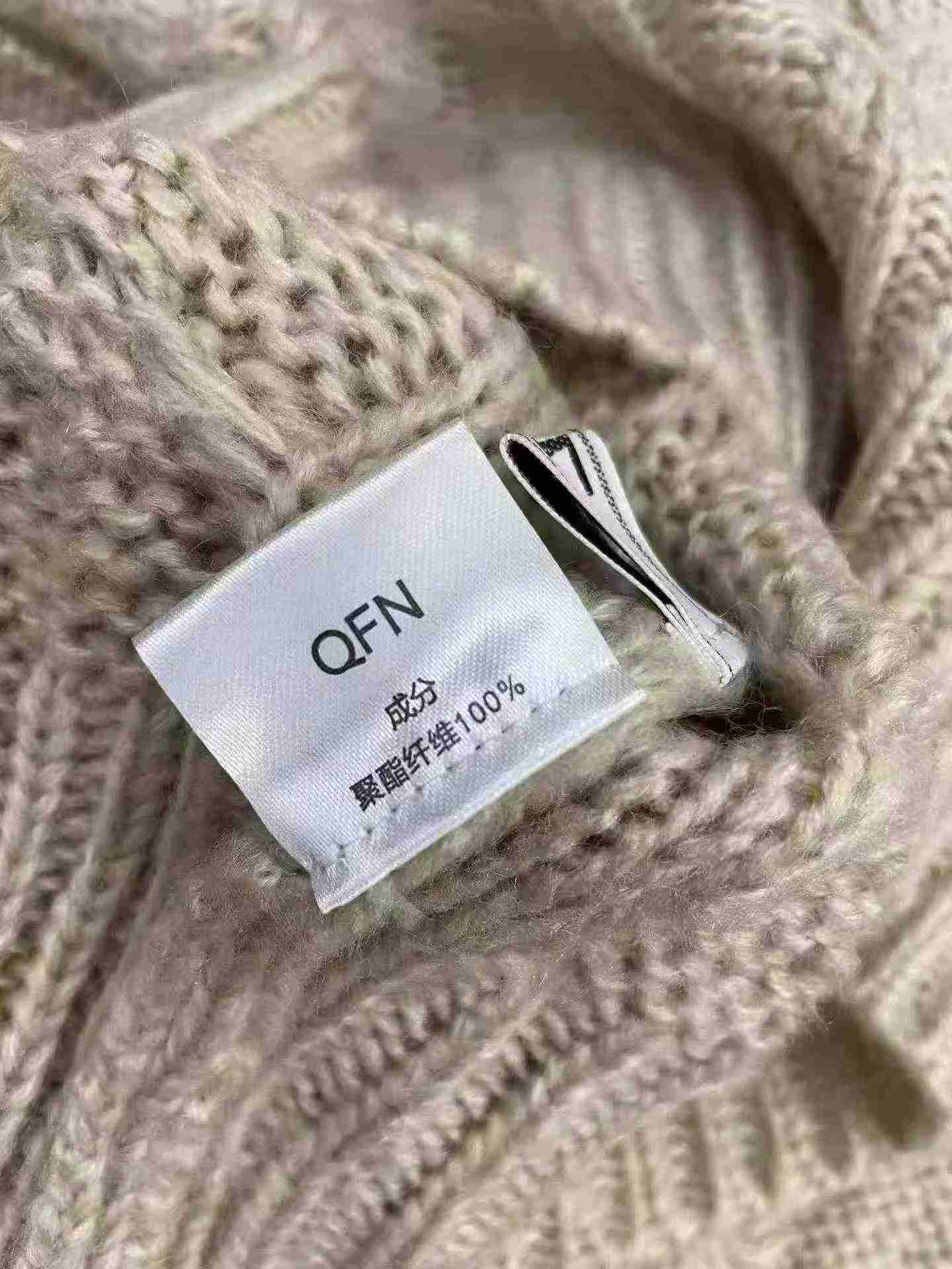 45 Pieces Physical Store Recycled Twisted Knit Pullover Sweaters - Image 8