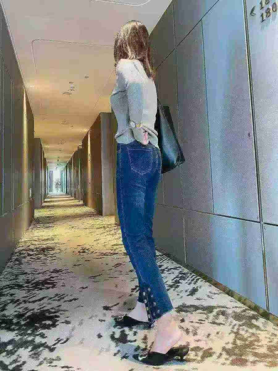 Women's Elastic Dark Blue Split Cuff Double Button Slim Cigarette Jeans 232 Pieces - Image 3