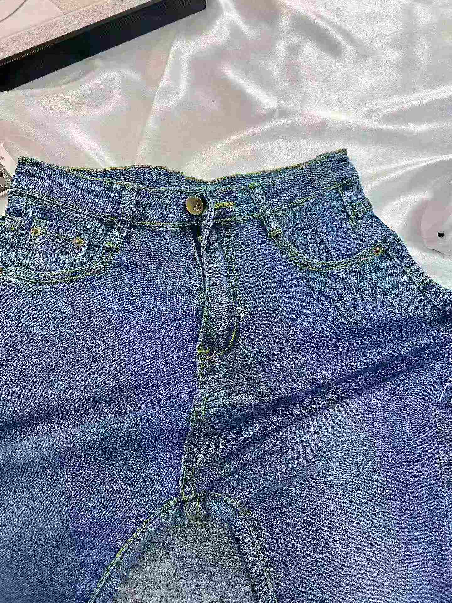 Women's Elastic Dark Blue Split Cuff Double Button Slim Cigarette Jeans 232 Pieces - Image 5