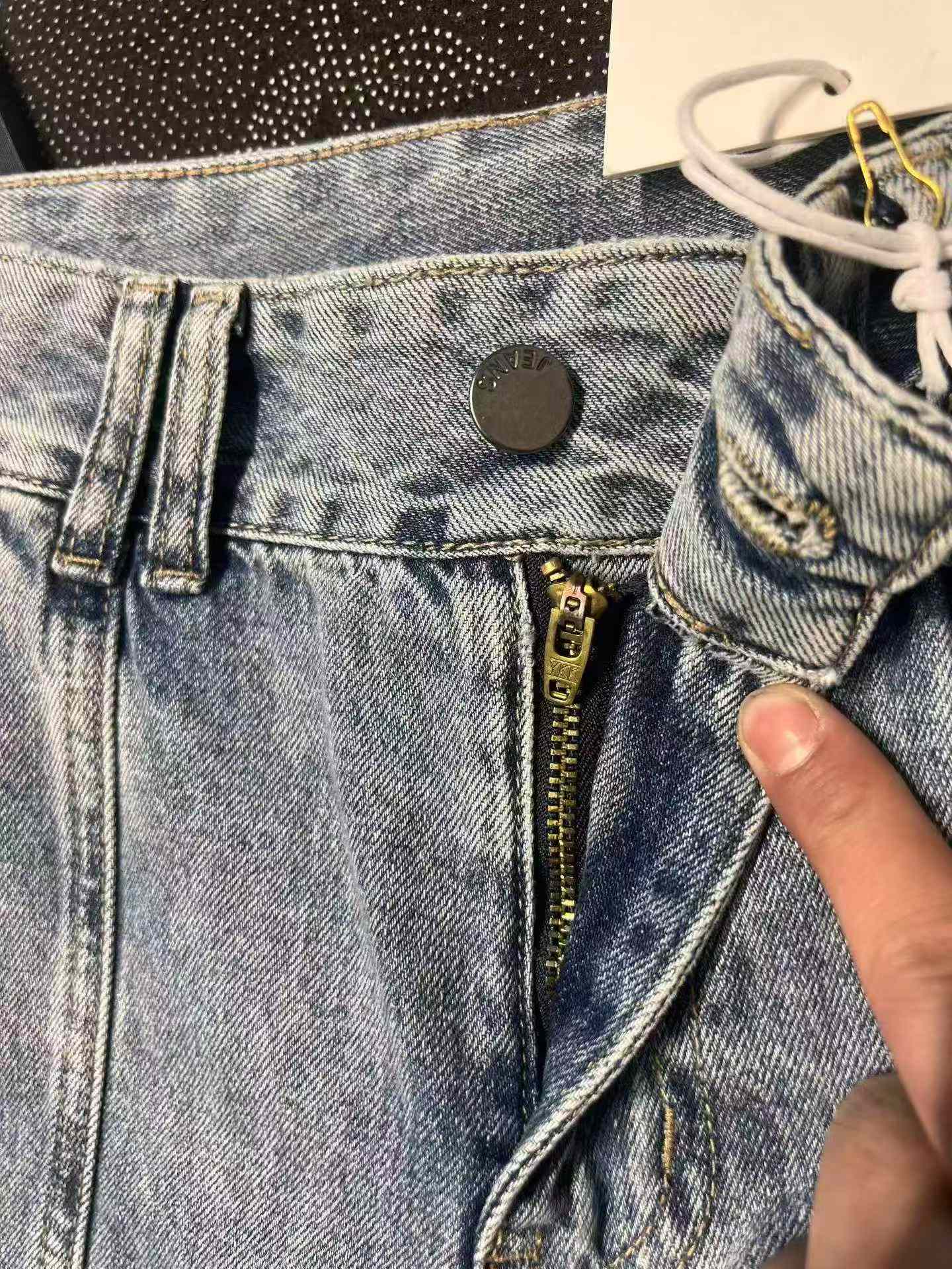 212 Pieces Women's High Waist Loose Side Button Tapered Denim Harem Jeans - Image 7