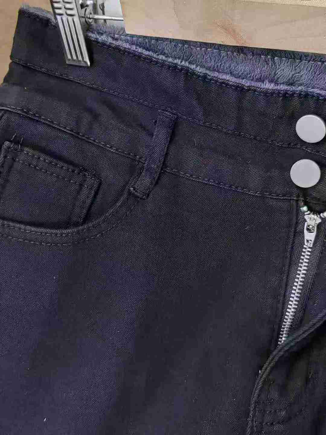 92 Pieces High Elastic Fleece Lined Skinny Jeans Clearance - Image 8