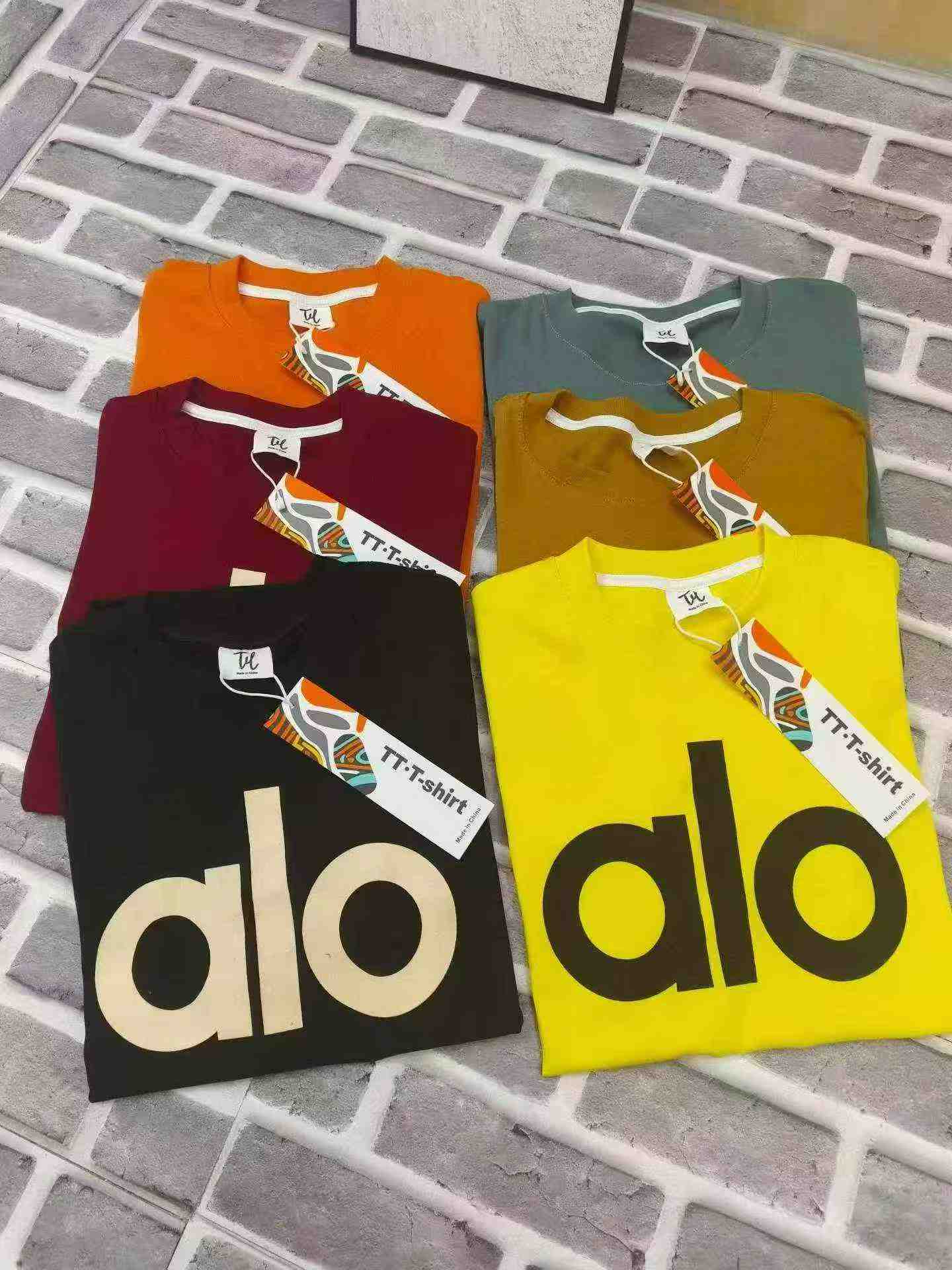 Around 2000pcs Branded Streetwear Unisex Heavyweight Short Sleeve T-shirts - Image 7