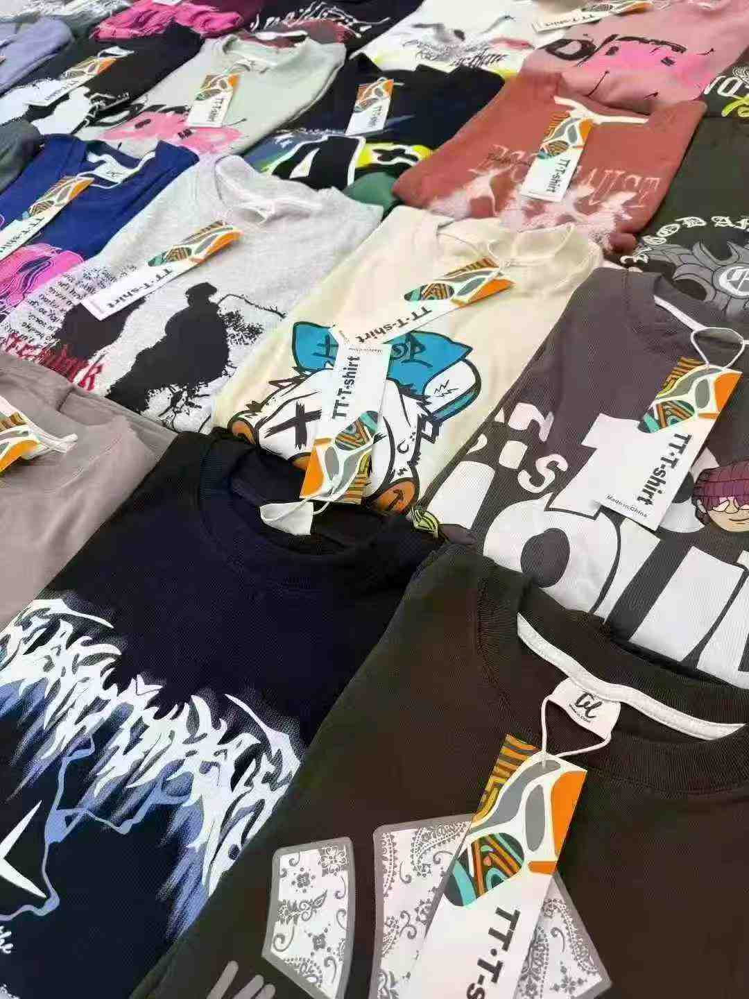 Around 1280 Pcs Unisex Trendy Heavyweight Short Sleeve T-shirts - Image 6