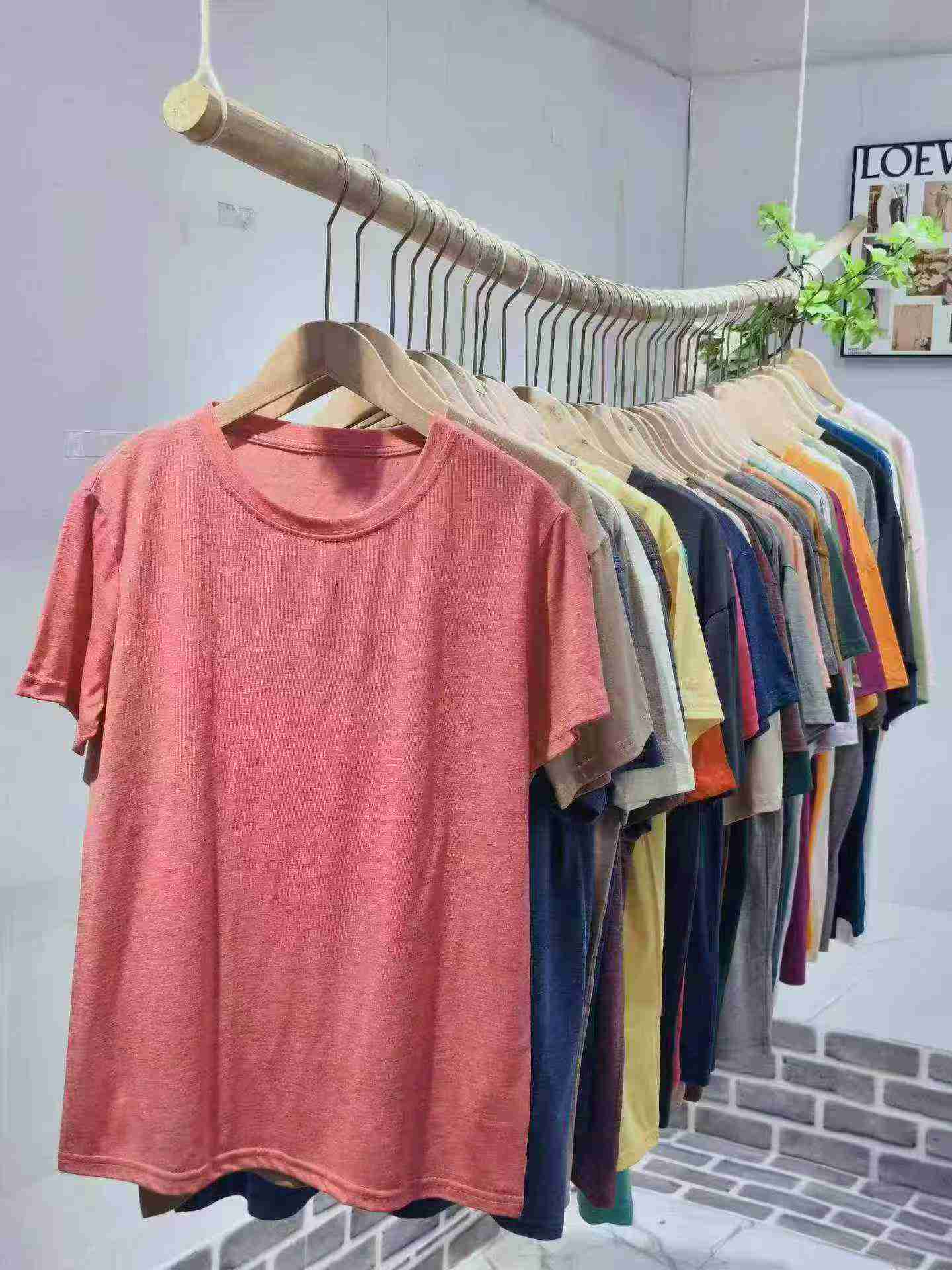 Sekitar 15000 Pcs Kaos Rayon Lengan Pendek Unisex Stok Clearance - Image 3