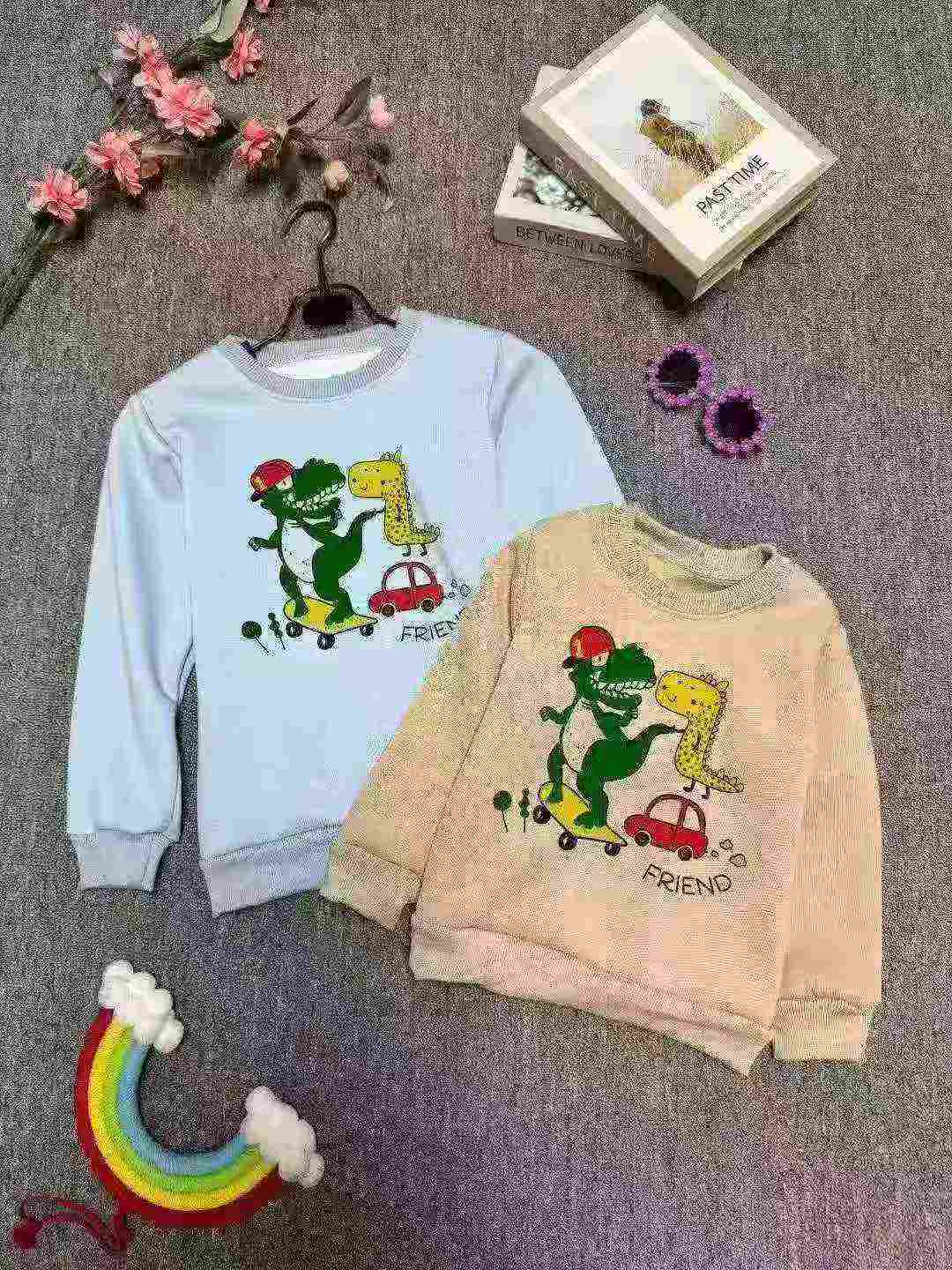 About 2000 Pieces Autumn Winter Kids Fleece Printed Crewneck Sweatshirts Clearance - Image 4