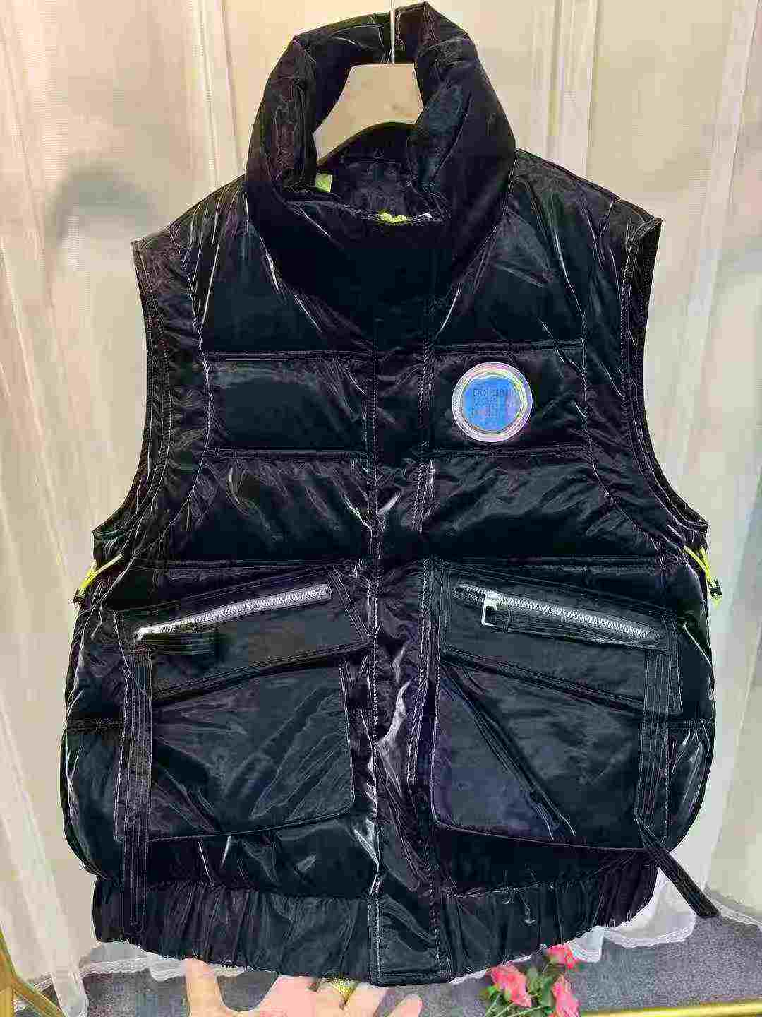 1583件 亮面免洗情侣款加厚保暖羽绒马甲 - Image 3