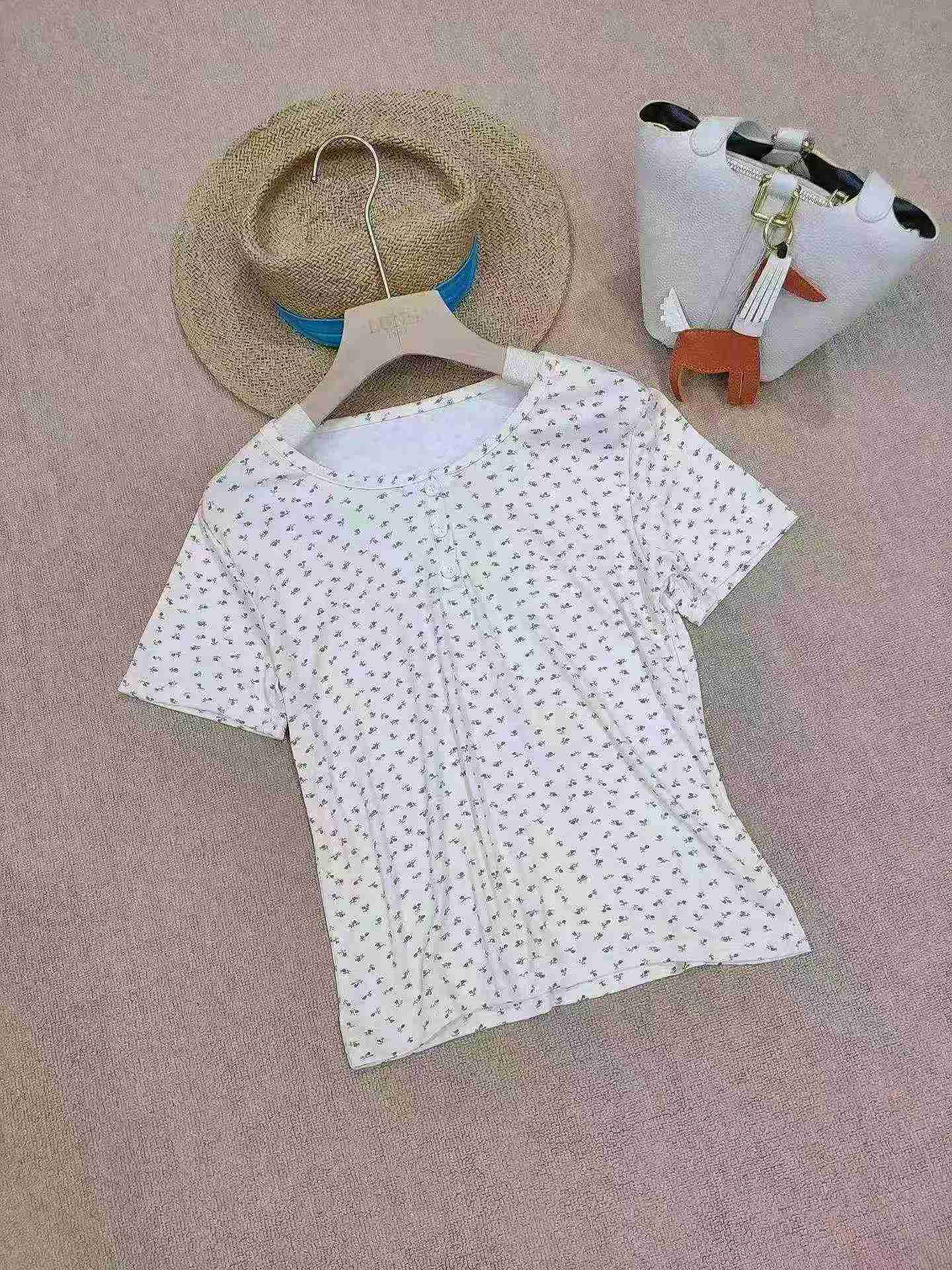 825 Pcs Fresh Floral Ice Silk Button Short Sleeve Sexy Women Tops - Image 5