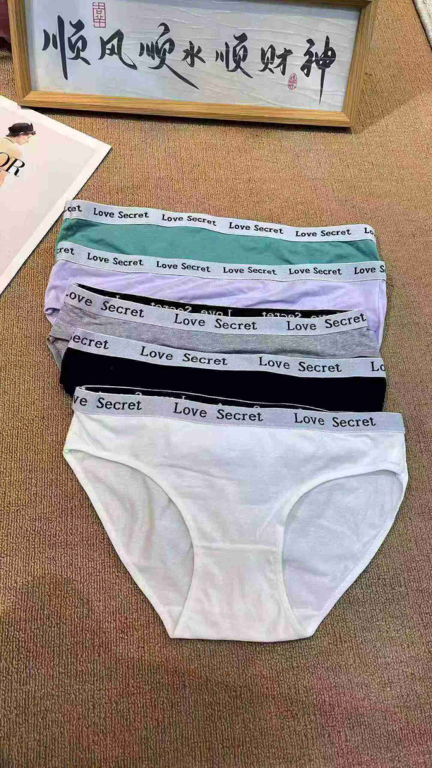 Aproximadamente 7113 piezas de bragas de algodón para mujer en liquidación - Image 4