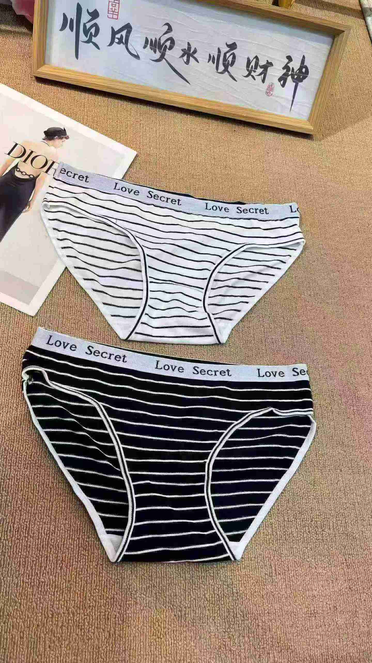 Aproximadamente 7113 piezas de bragas de algodón para mujer en liquidación - Image 5