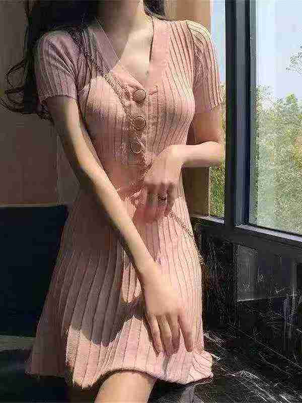 380 Pcs Knitted Waisted Pleated V-neck Dresses - Image 6