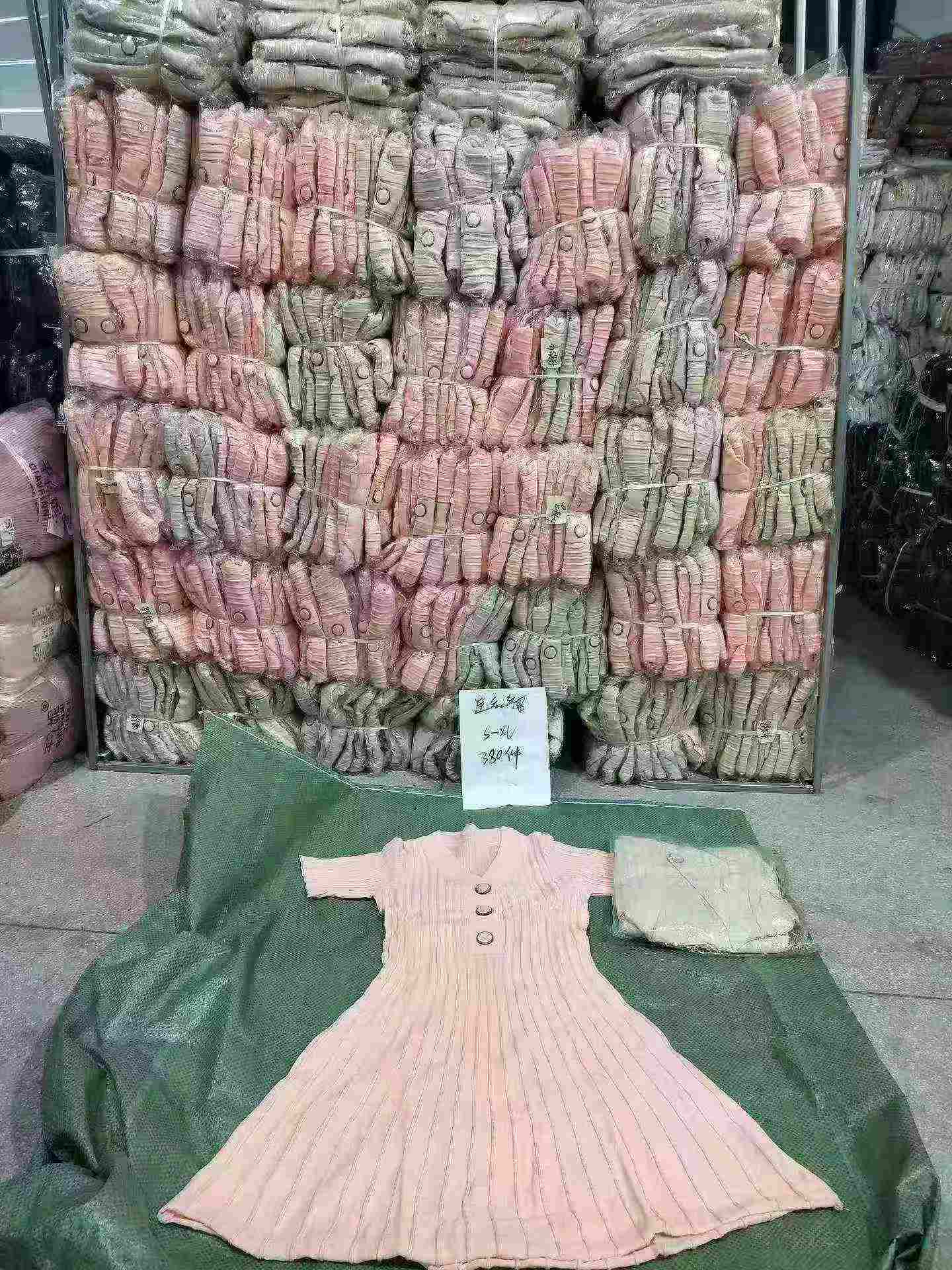 380 Pcs Knitted Waisted Pleated V-neck Dresses - Image 8