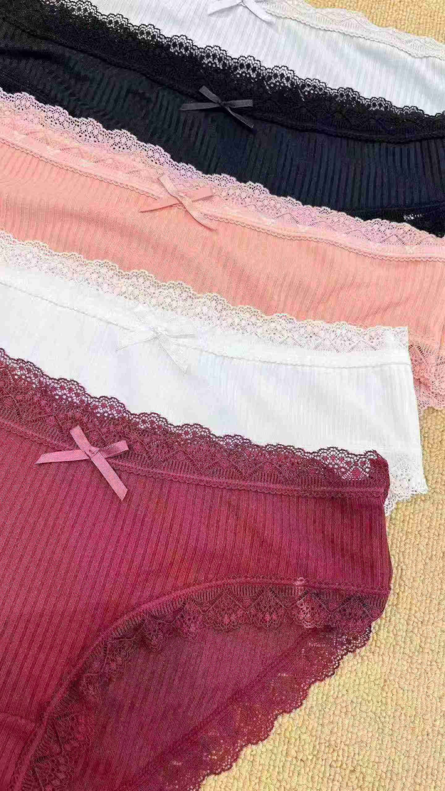 Cerca de 1900 Peças Calcinhas Femininas de Estilo Jovem, Liquidação por Atacado - Image 6