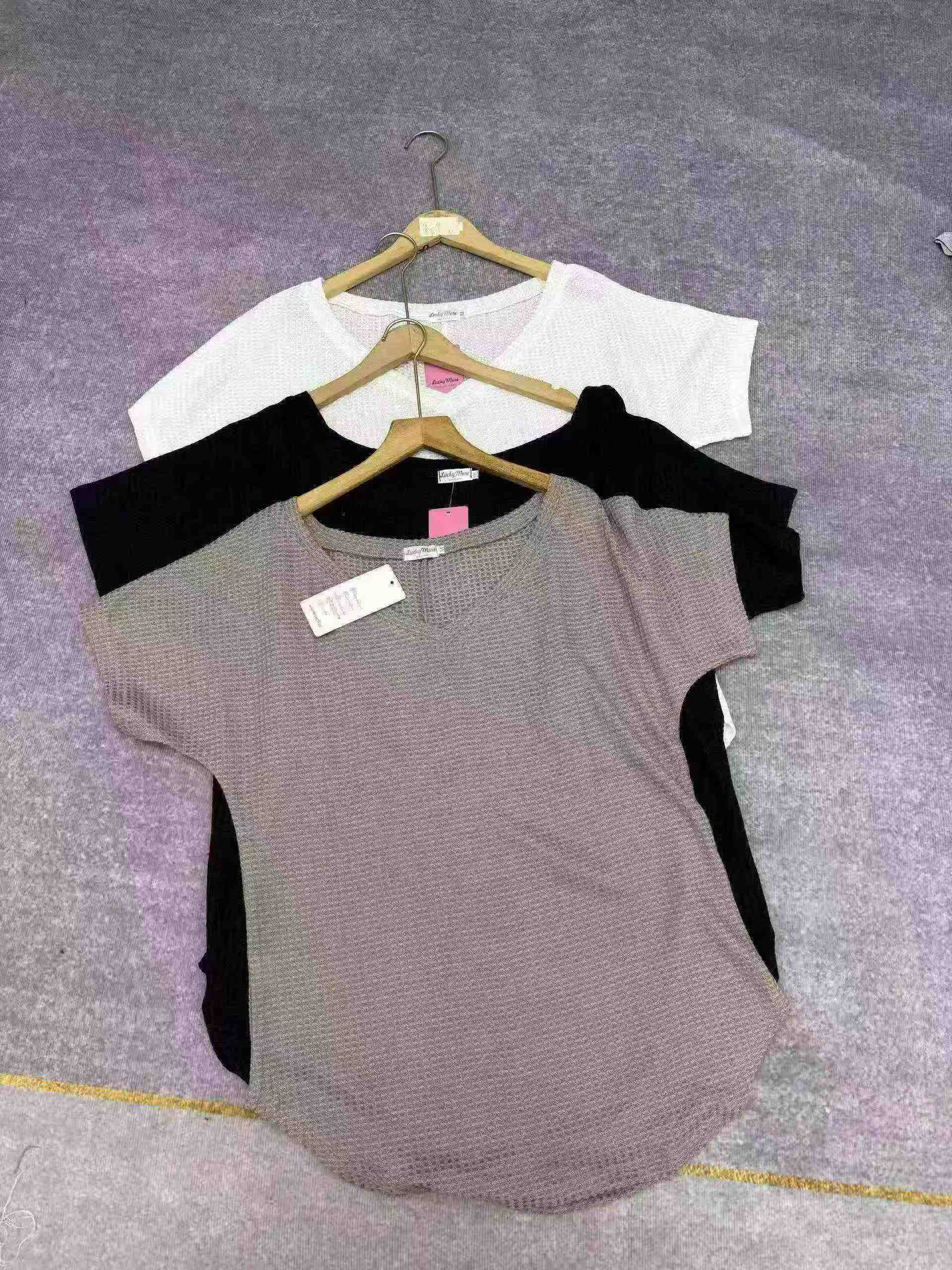 New Women's Waffle Knit V-neck Short Sleeve Summer Blouse 697 Pcs Clearance - Image 4