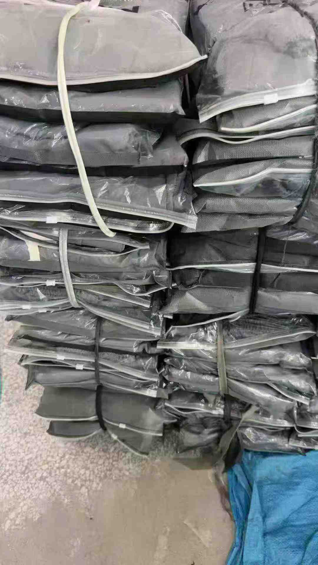 200 Pcs Men's Slightly Elastic Casual Sports Cuffed Pants Clearance - Image 6