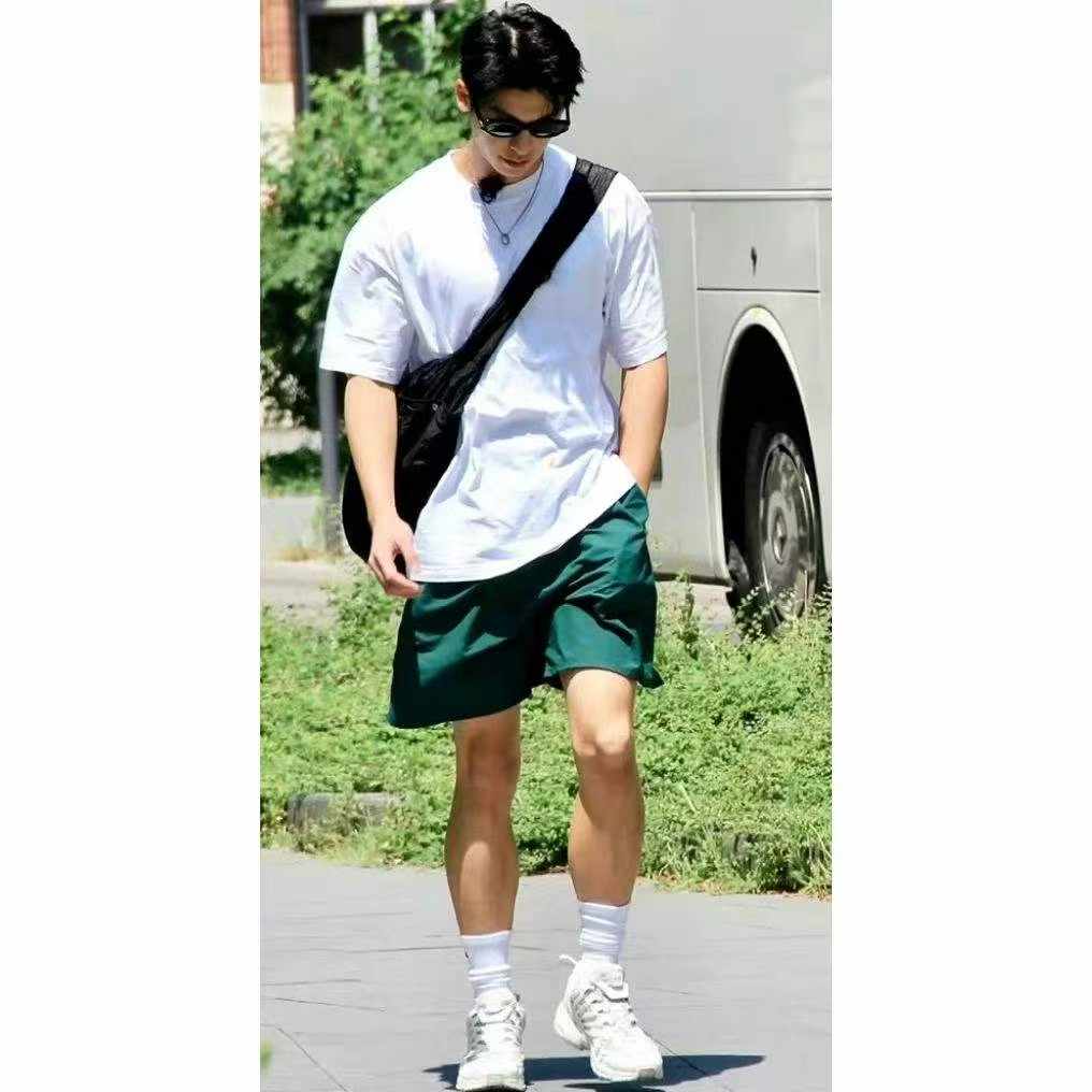 8930 Pieces Summer Trendy Brand Men's Casual Sports Shorts - Image 1