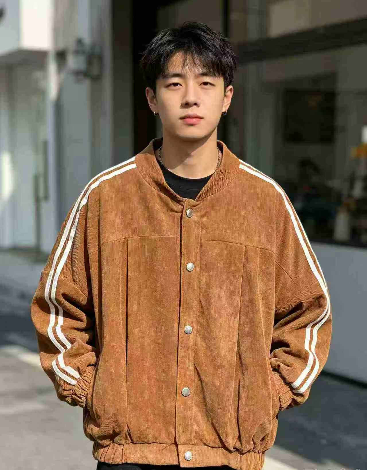 160 Pcs Men's Fashion Corduroy Striped Coat - Image 1