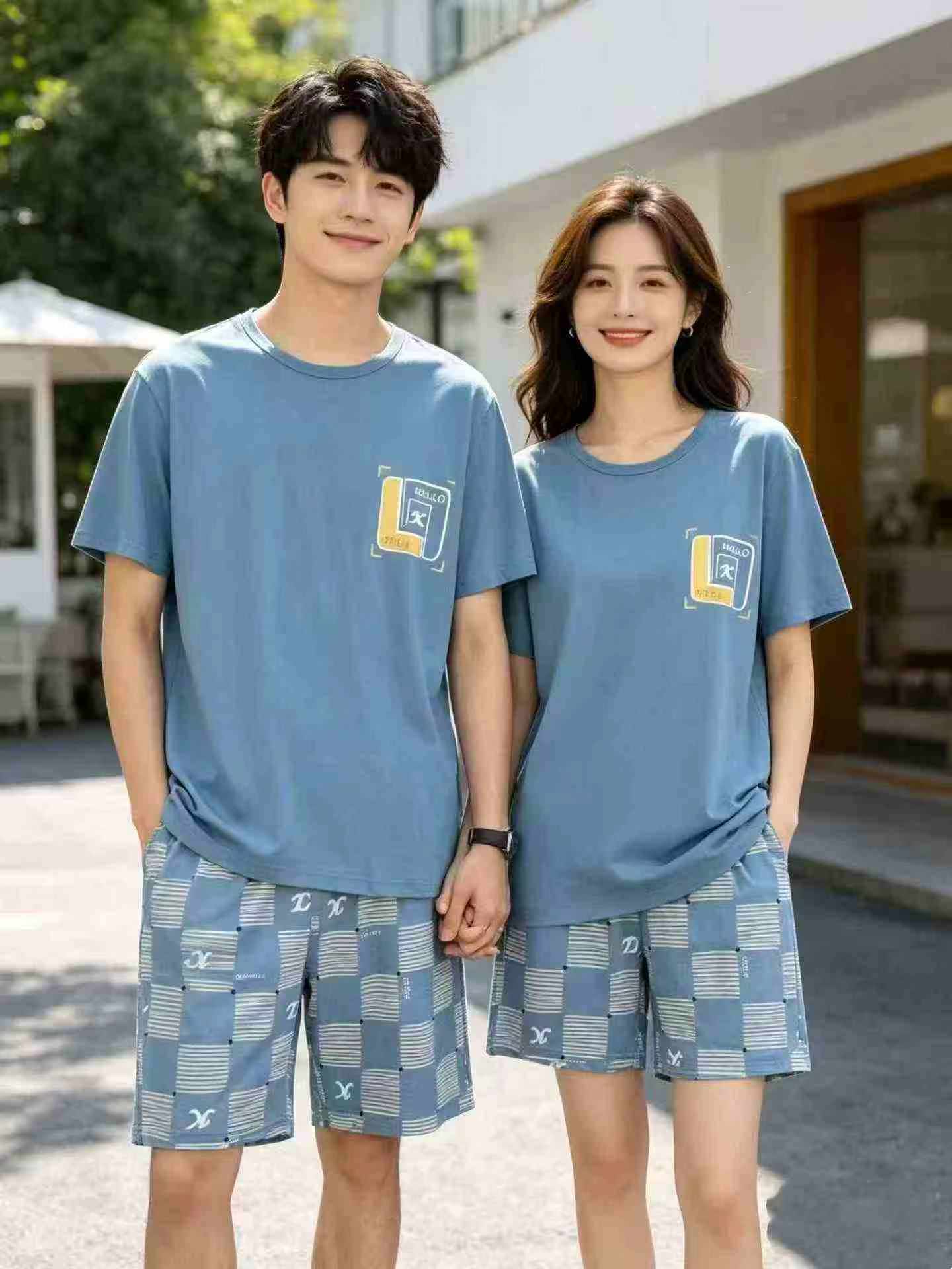 Unisex Summer Casual Short Sleeve Top And Shorts Two-piece Set, About 400 Sets - Image 1